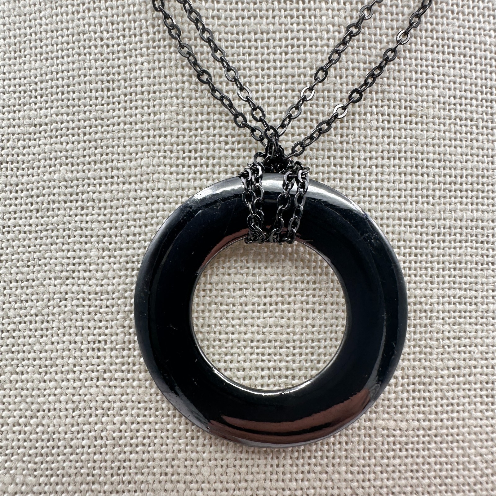 Vintage 90s Black Layered Chain Circle Ring Pendant Statement Necklace Jewelry