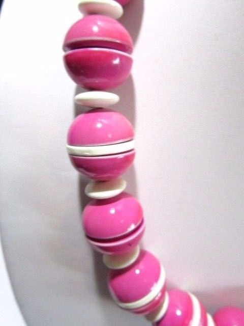 Plastic Pink White Segmented Necklace ‘Ball’ Vintage MCM