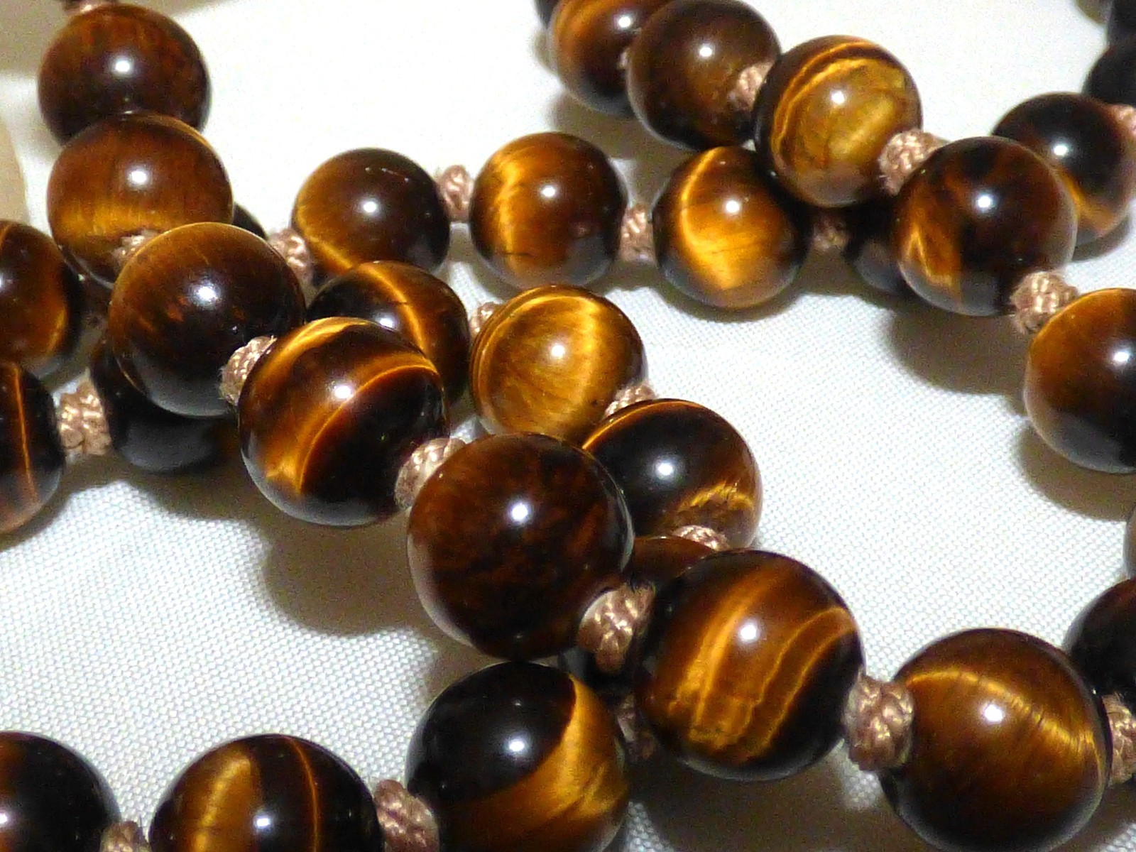 1960s Tiger’s Eye Gemstone Hand knotted GOLD VERMEIL on SILVER clasp Necklace