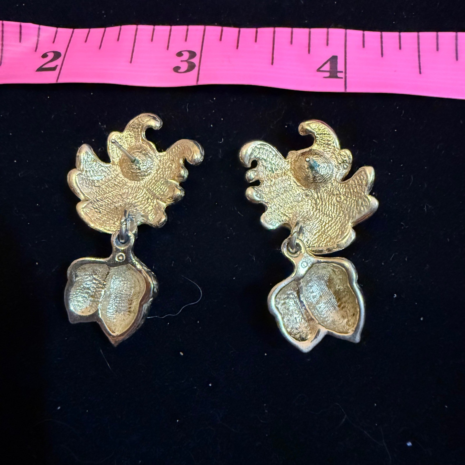 Vintage Gold Tone Oak Leaf and Acorn Dangle Drop Earrings Nature Fall Jewelry