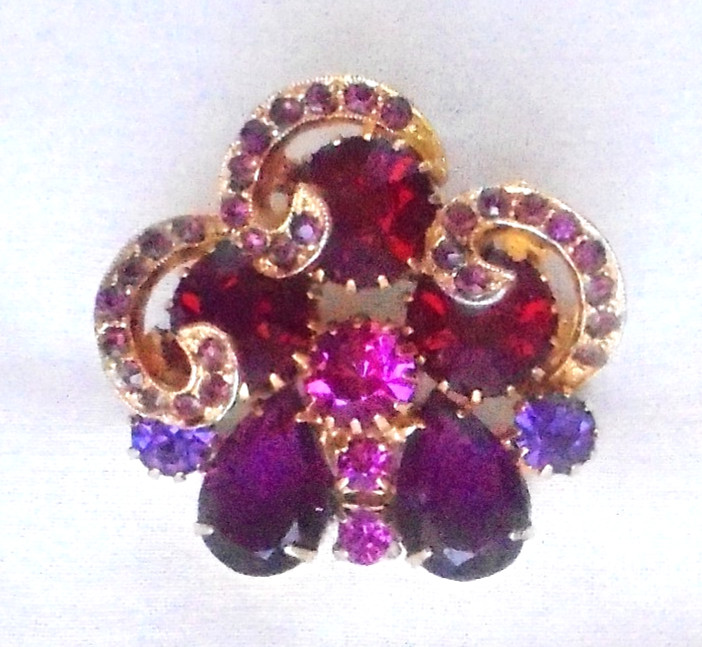 Vintage Purple Fuchsia Red Rhinestone Flower & Swirl Gold Tone Pin Brooch As-Is