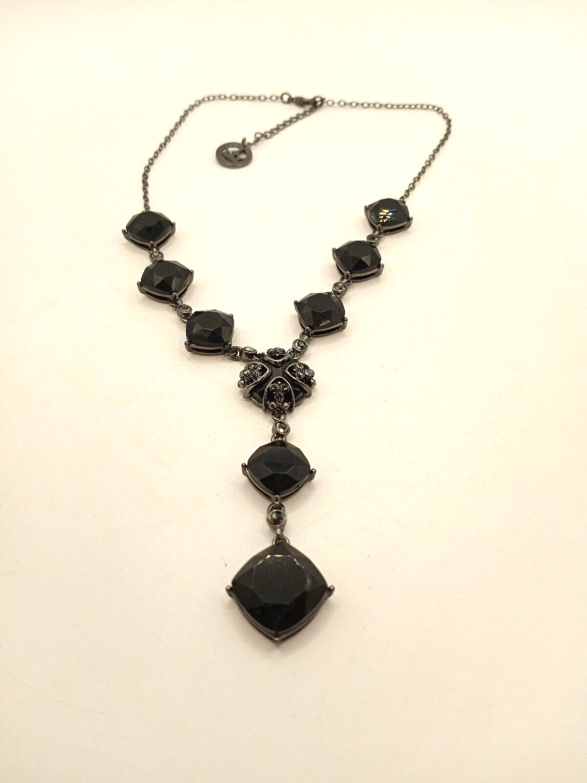 Beautiful Crown Trifari Black Acrylic Faceted Stone Y-Drop Necklace