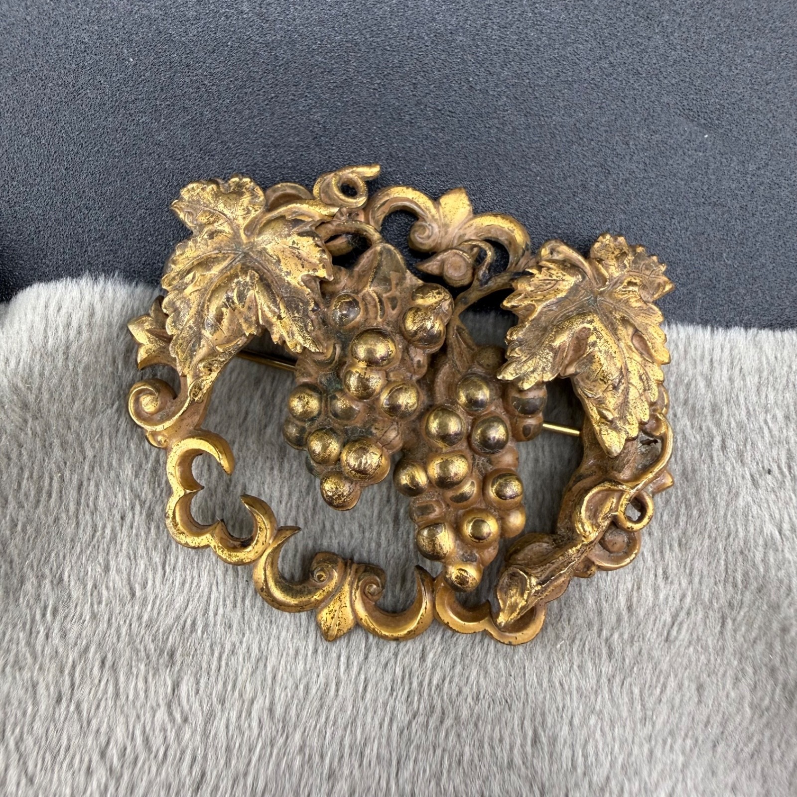 Vintage Brooch Gold Tone Grape Leaf Cluster