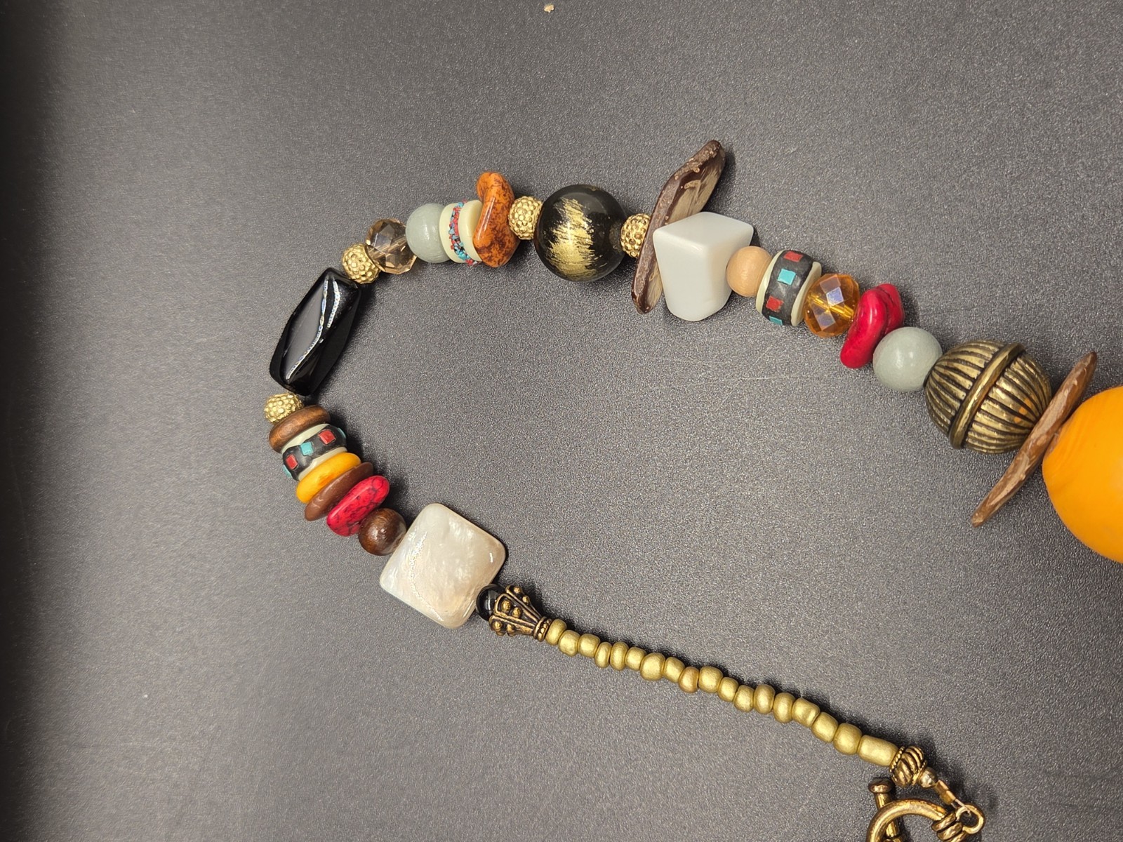 VTG Boho Necklace Artisan Glass Ceramic Lucite Stone Wood Fun Festival Beads 28″