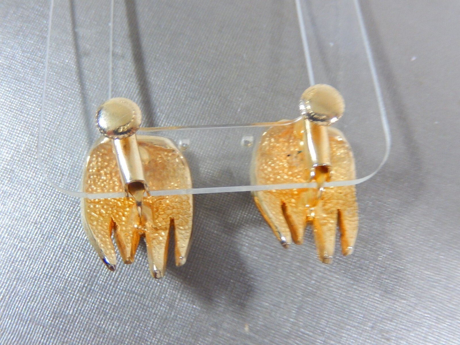 VTG SIGNED CASTECLIFF GOLD TONE GRADUATED RHINESTONE ADJUSTABLE CLIP ON EARRINGS