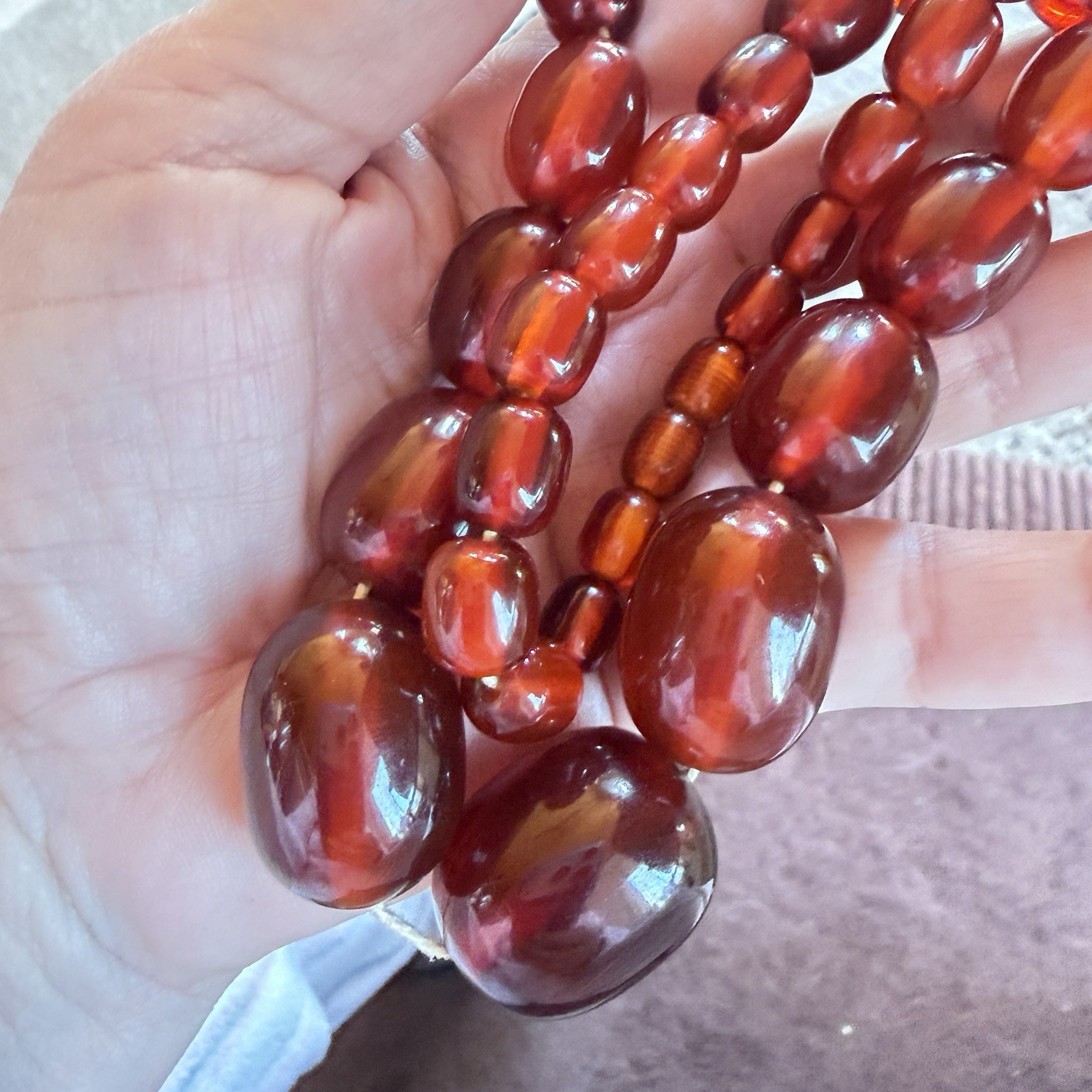 VINTAGE 64g GORGEOUS BAKELITE CHERRY AMBER TRANSLUCENT BEADS 21” NECKLACE Test