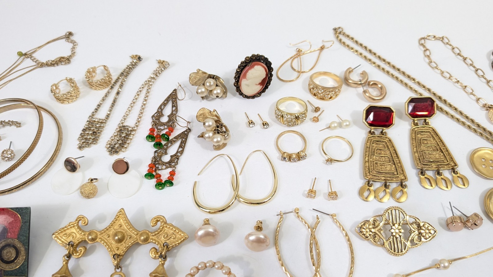 Mixed Lot Of Jewelry Earrings Brooches Rings Estate Jewelry
