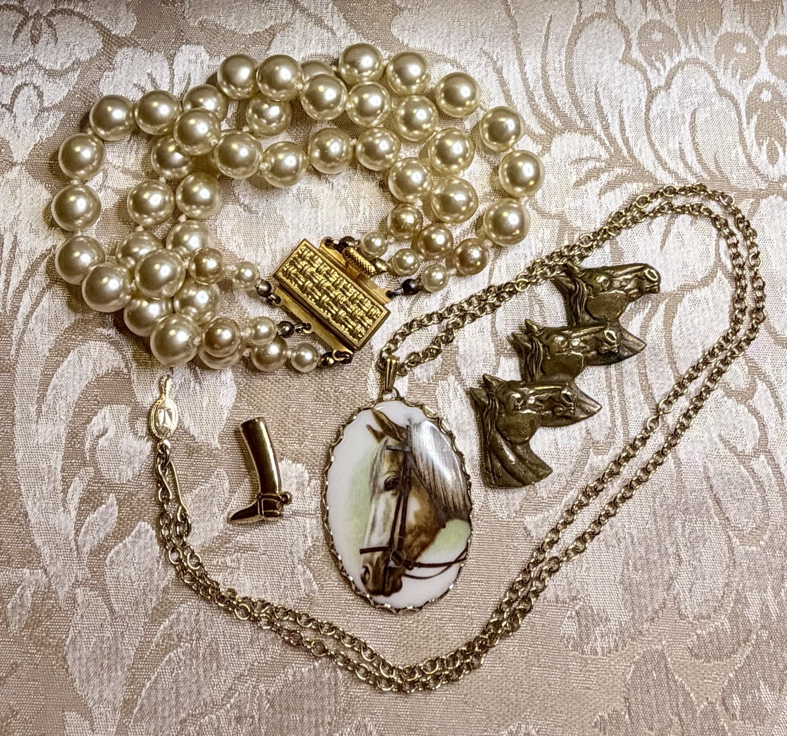 Vintage Equestrian Jewelry Lot Sarah Coventry Horse Pendant Kentucky Derby