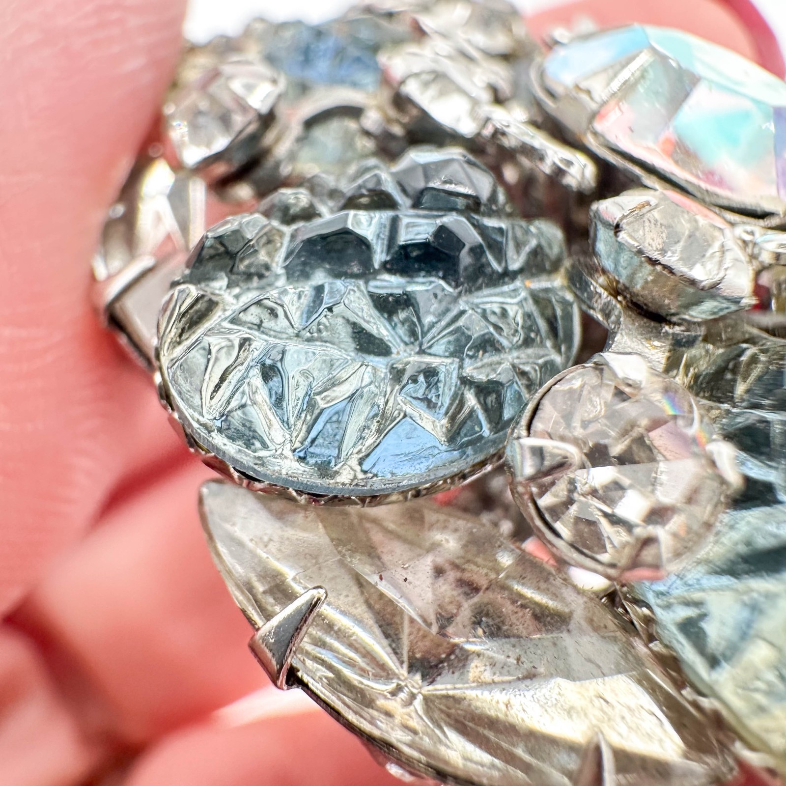 Vintage Brooch AB Icy Blue Molded Stones Silver Tone Tiered Rivet Unsigned 1.5″D