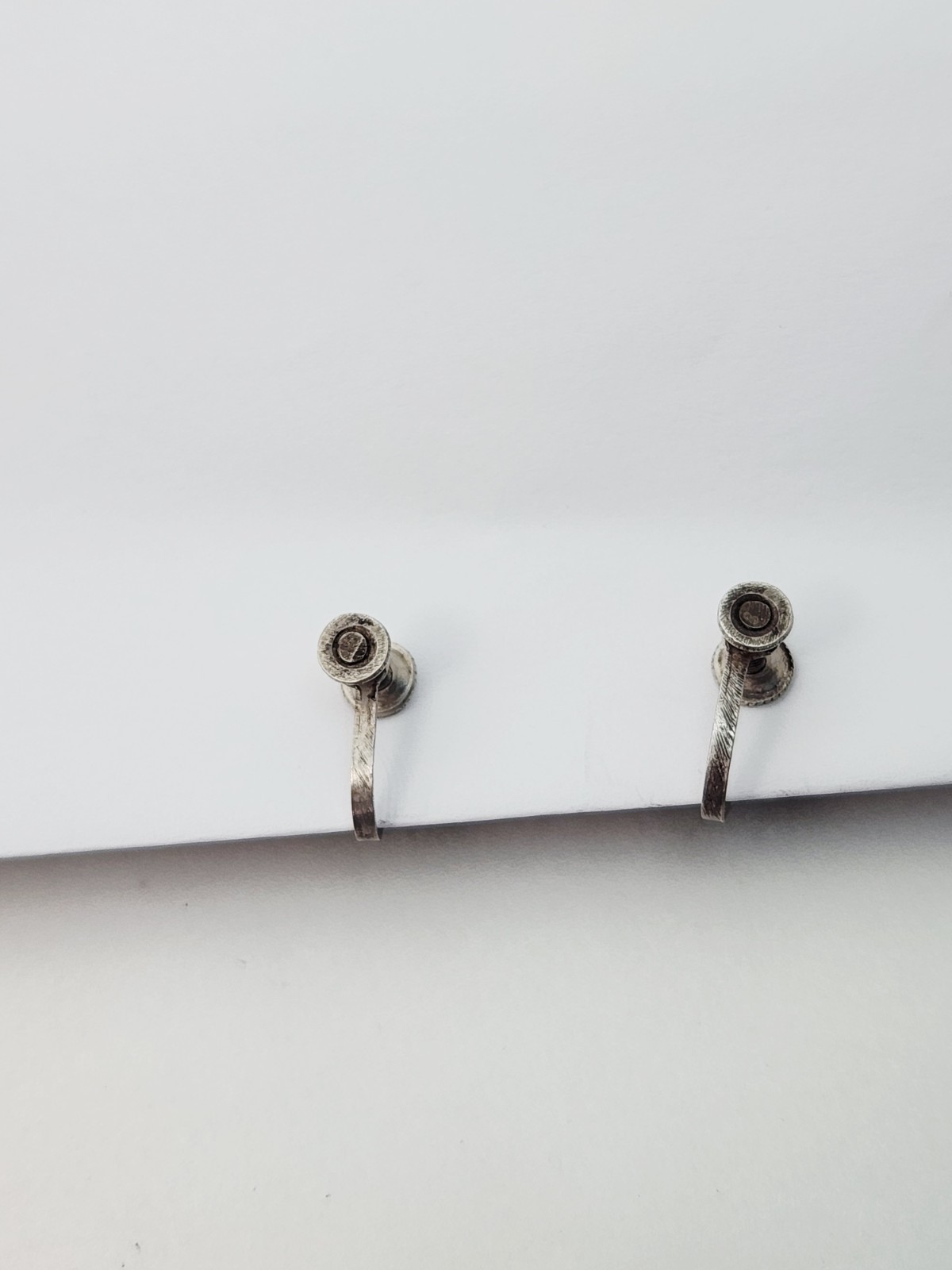 Vintage Sterling Silver Dark Green Cabachon Stone Stud Earrings Screw Back 925