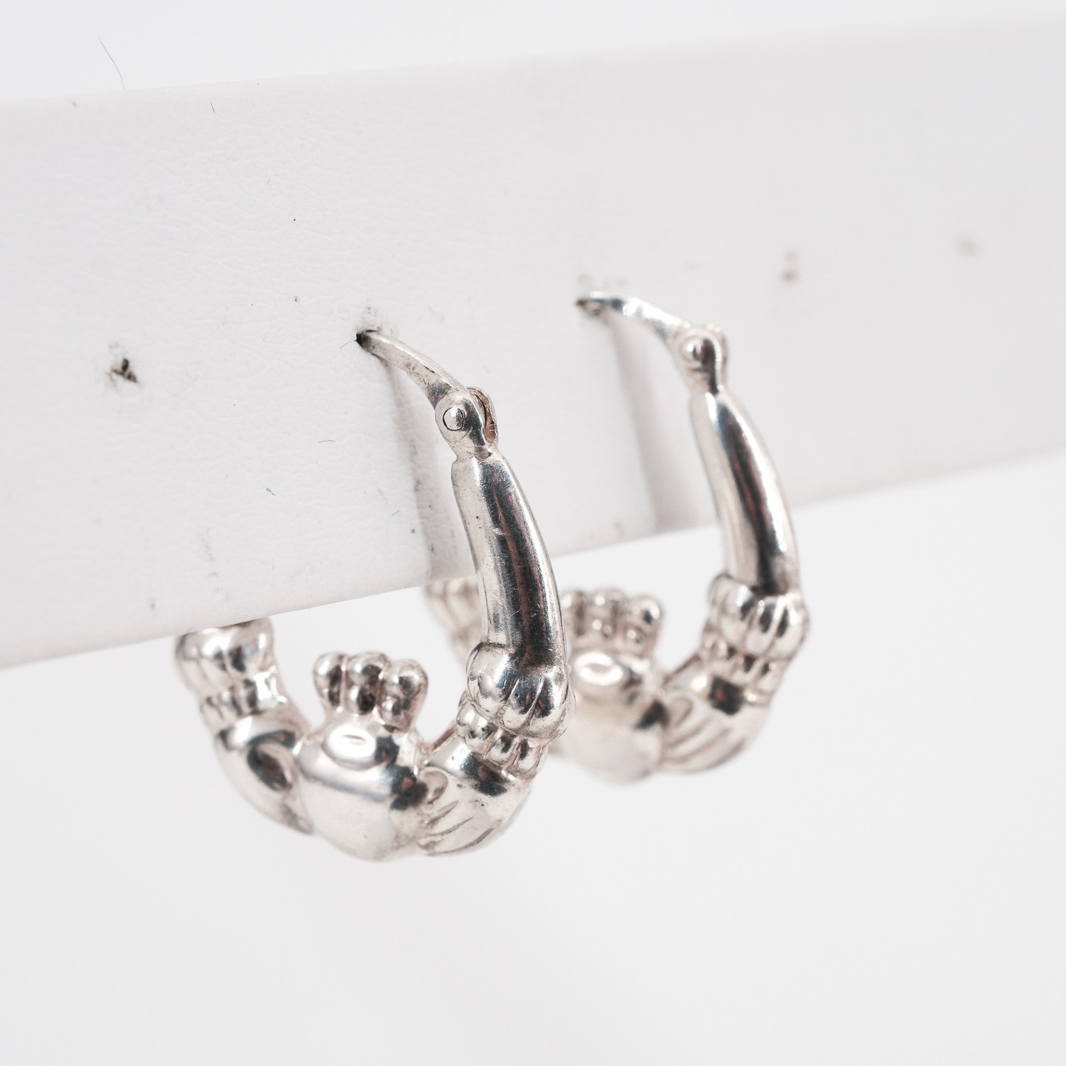 3.3g Solvar Dublin Sterling Silver Claddagh Hoop Earrings Ireland Vintage 0.85in