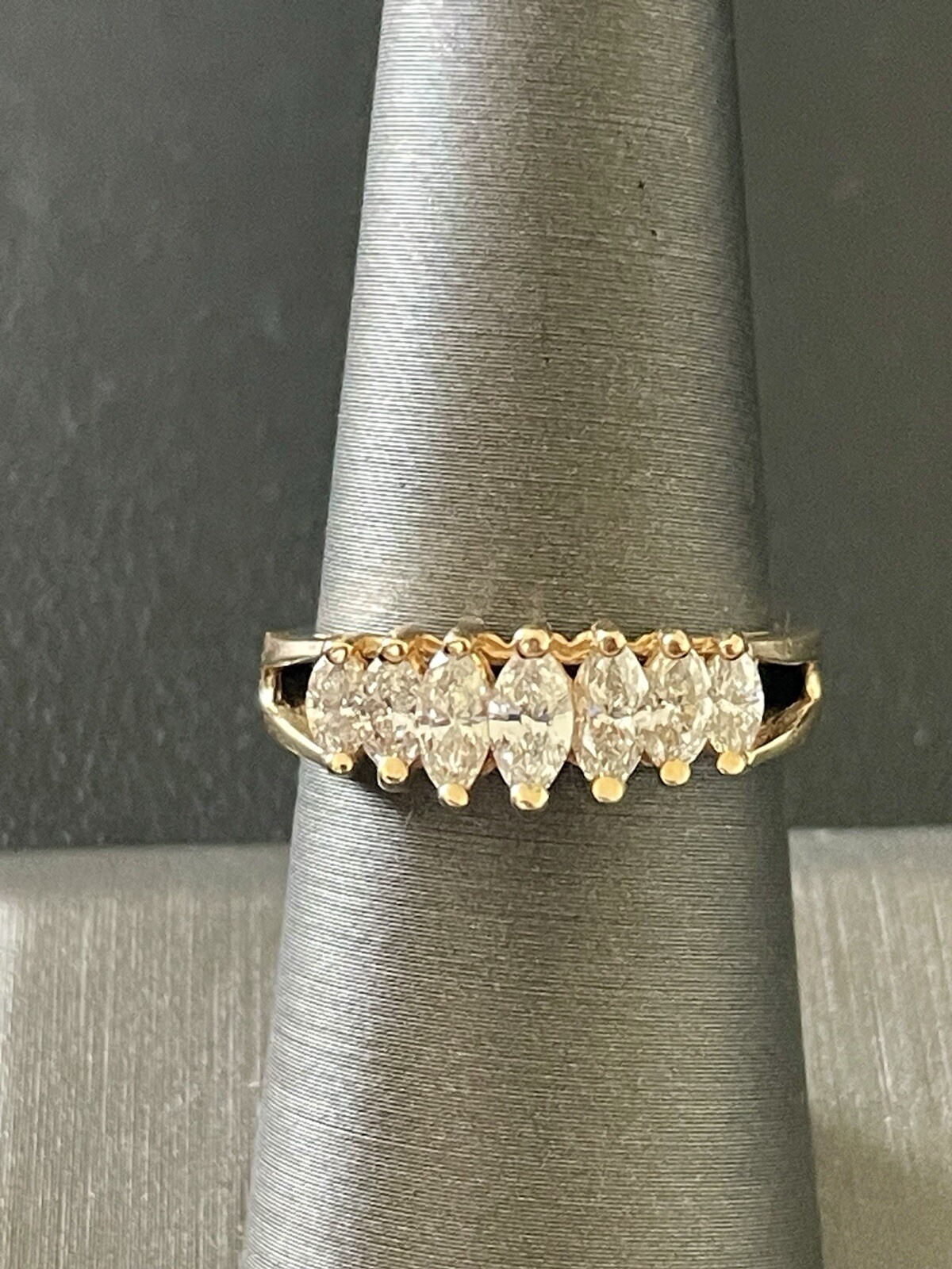 14KY 1CTW Marquise Diamond Pyramid Ring Size 7.25 (L61)