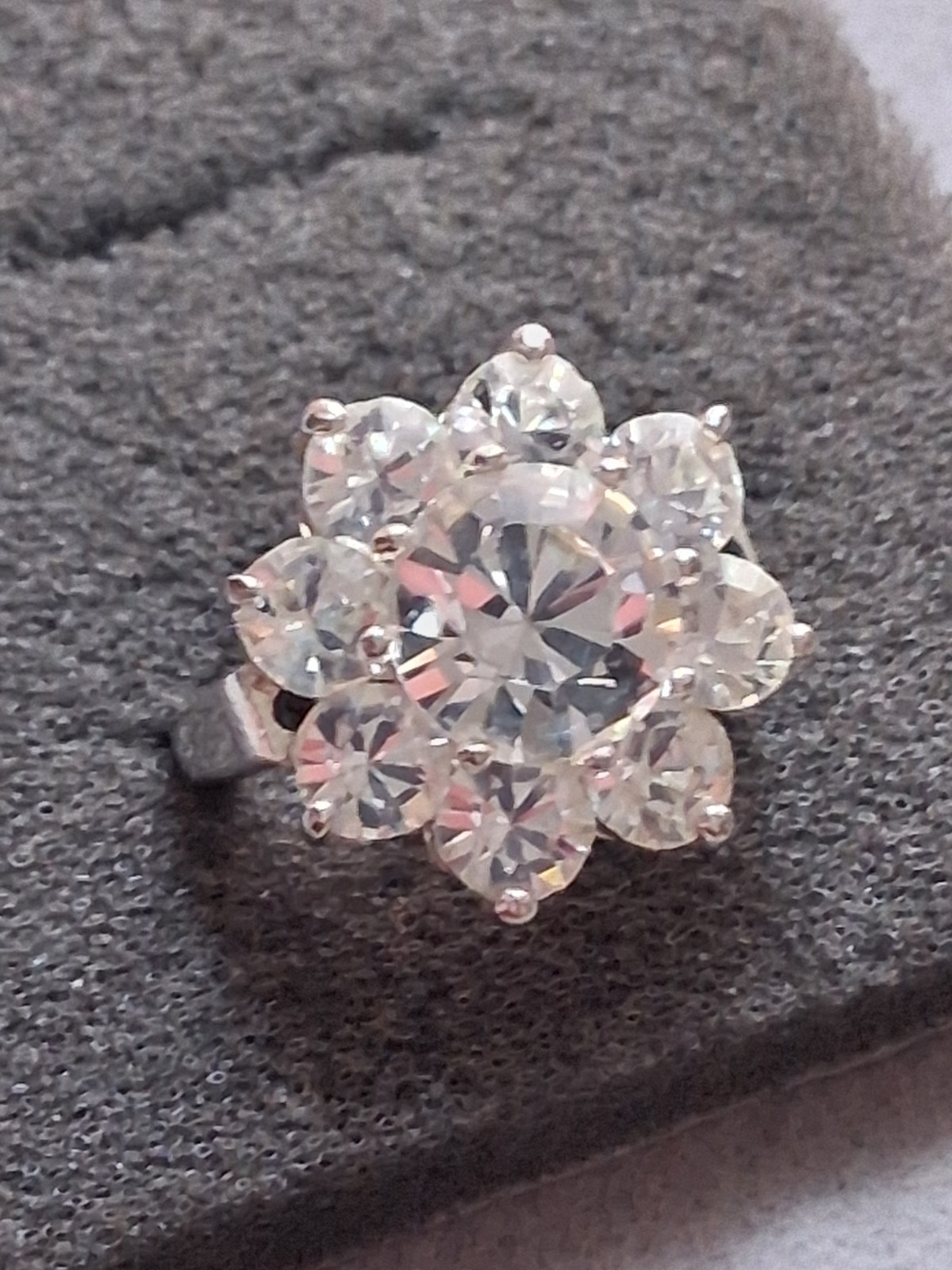 VTG Daisy/sunflower clear rhinestone cluster silverplated cocktail ring. SZ 5.5