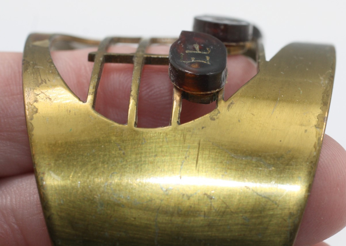 Vintage 40’s wide brass cuff Musical notes heart shape Et ca fait boum bracelet