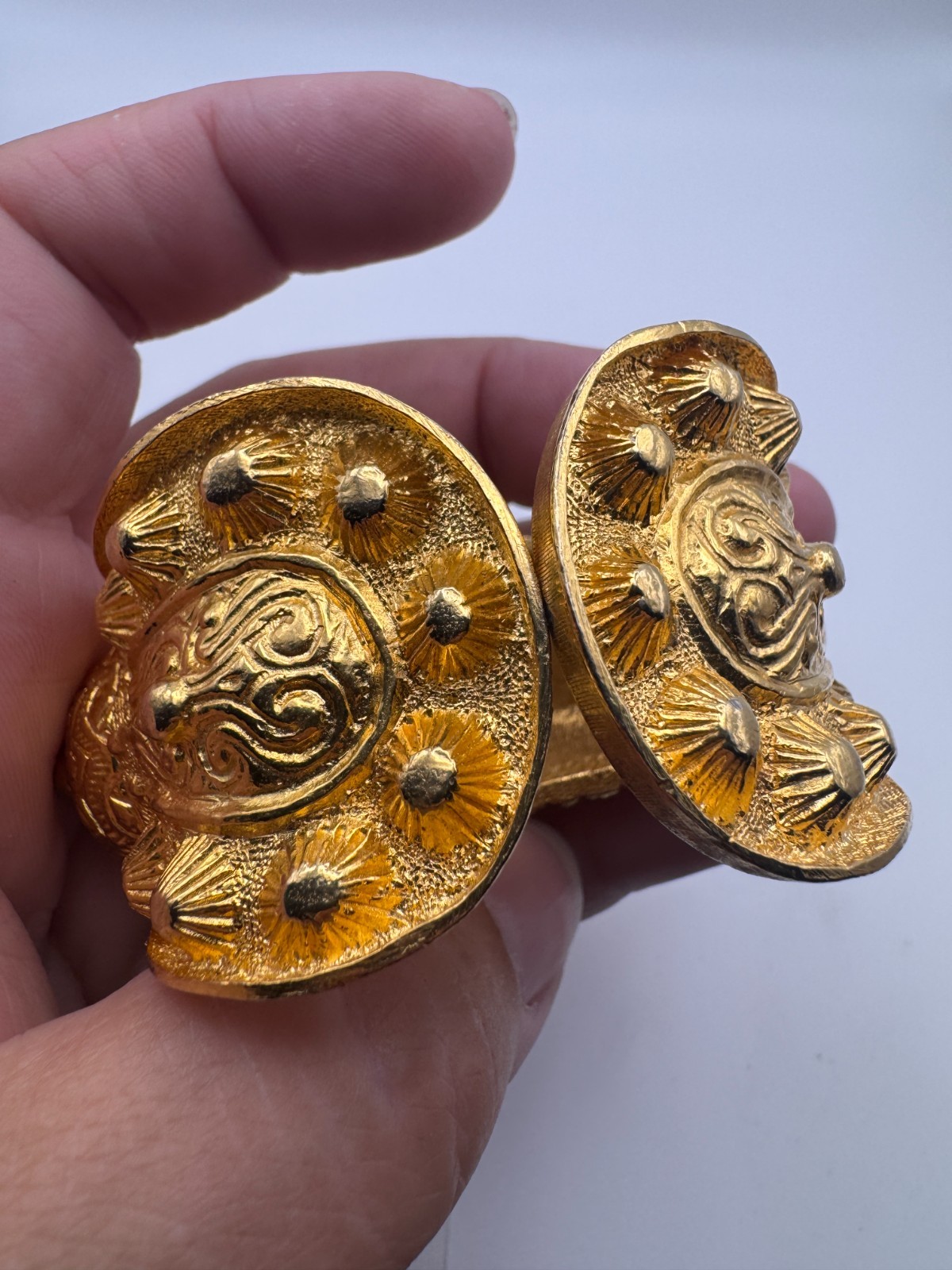 Vintage Kenneth Lane Clamper 1960s Etruscan Bracelet Gold Plated Heavy Cuff KJL
