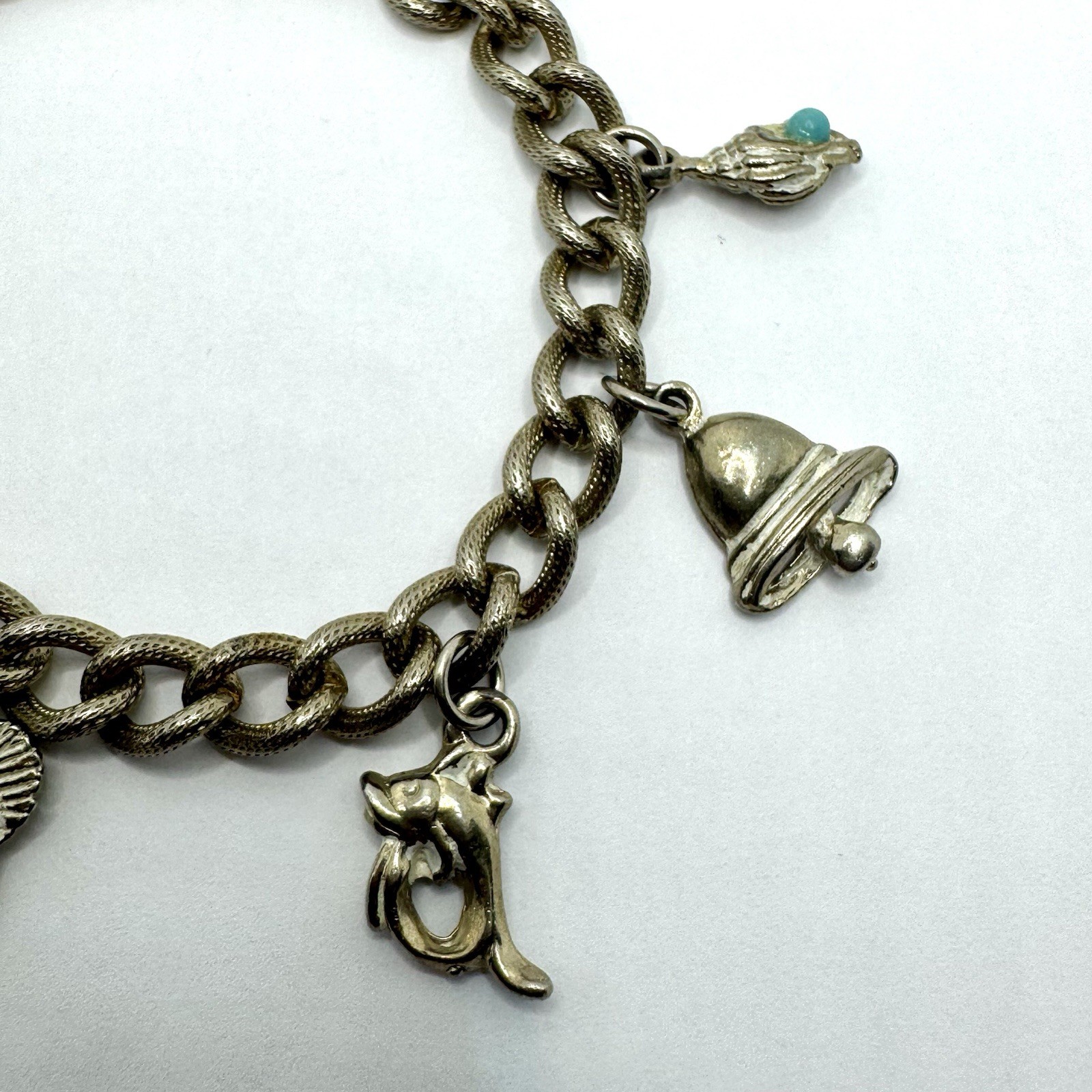 Vtg Charm Bracelet Starfish Ship Conch Shell Faux Turquoise Charms Curb Chain 7″