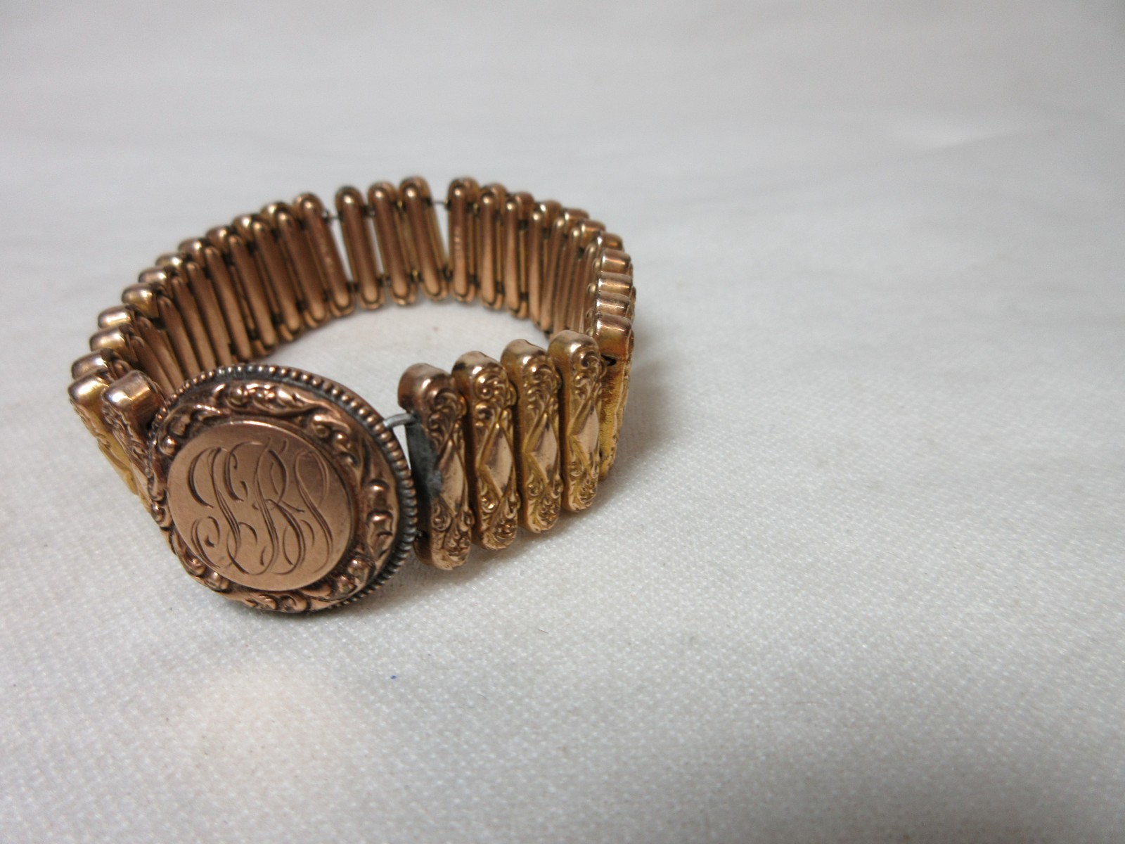 VINTAGE ANTIQUE GOLD FILLED SWEETHEART EXPANSION BRACELET AAG COMPANY PATD 05