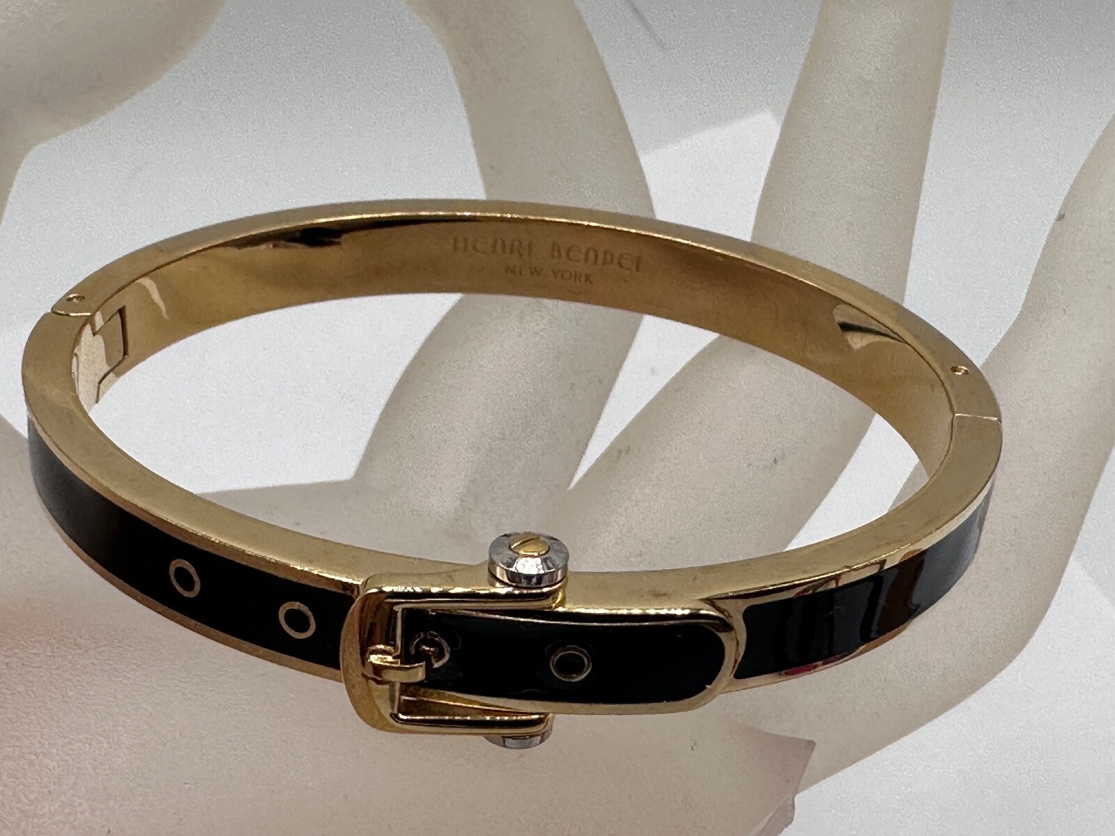 ESTATE GOLD PLATED BLACK ENAMEL BELT BUCKLE HENRI BENDEL NY SIGNED BRACELET