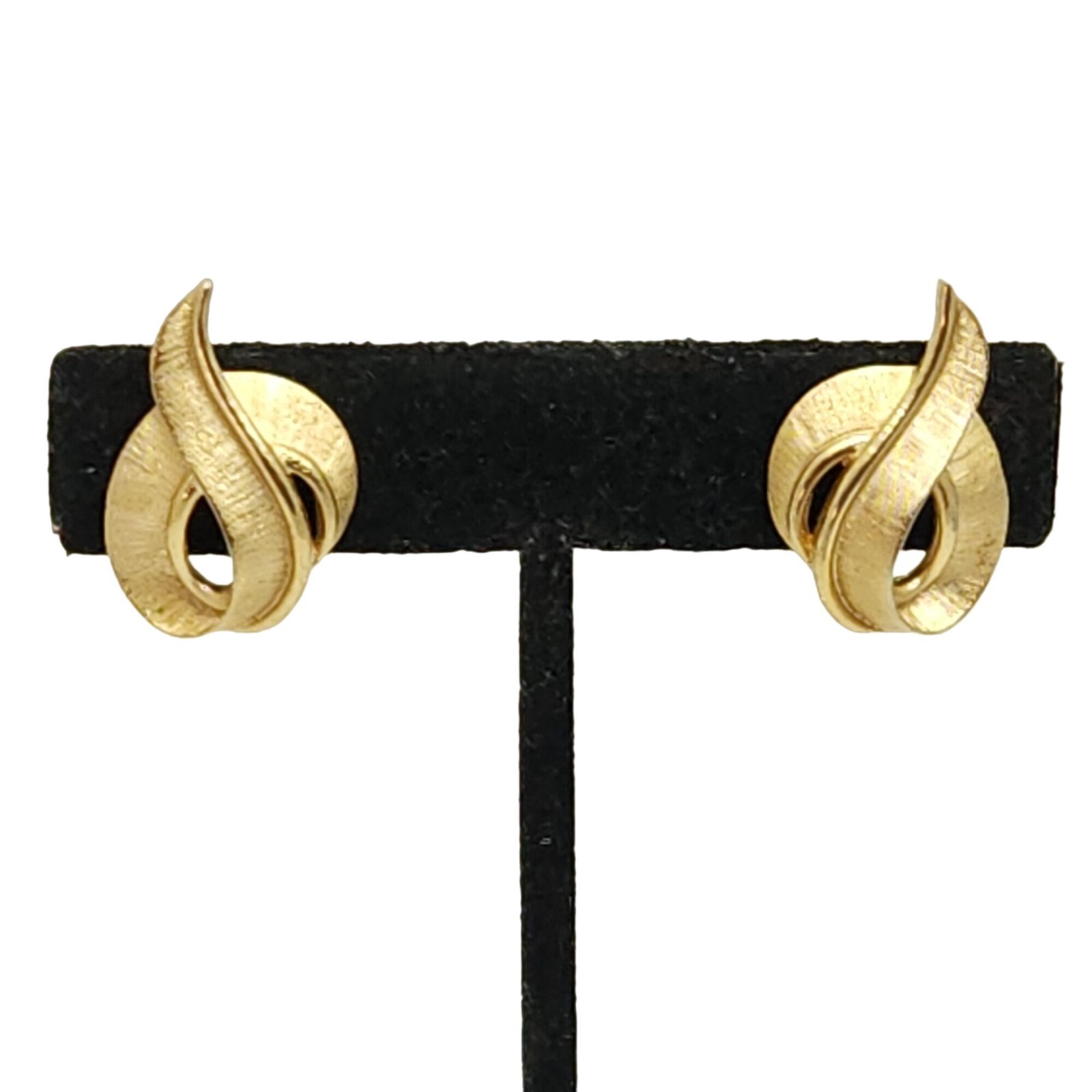 Vintage Crown Trifari Clip On Earrings Brushed Gold Tone Swirl Ribbon Signed