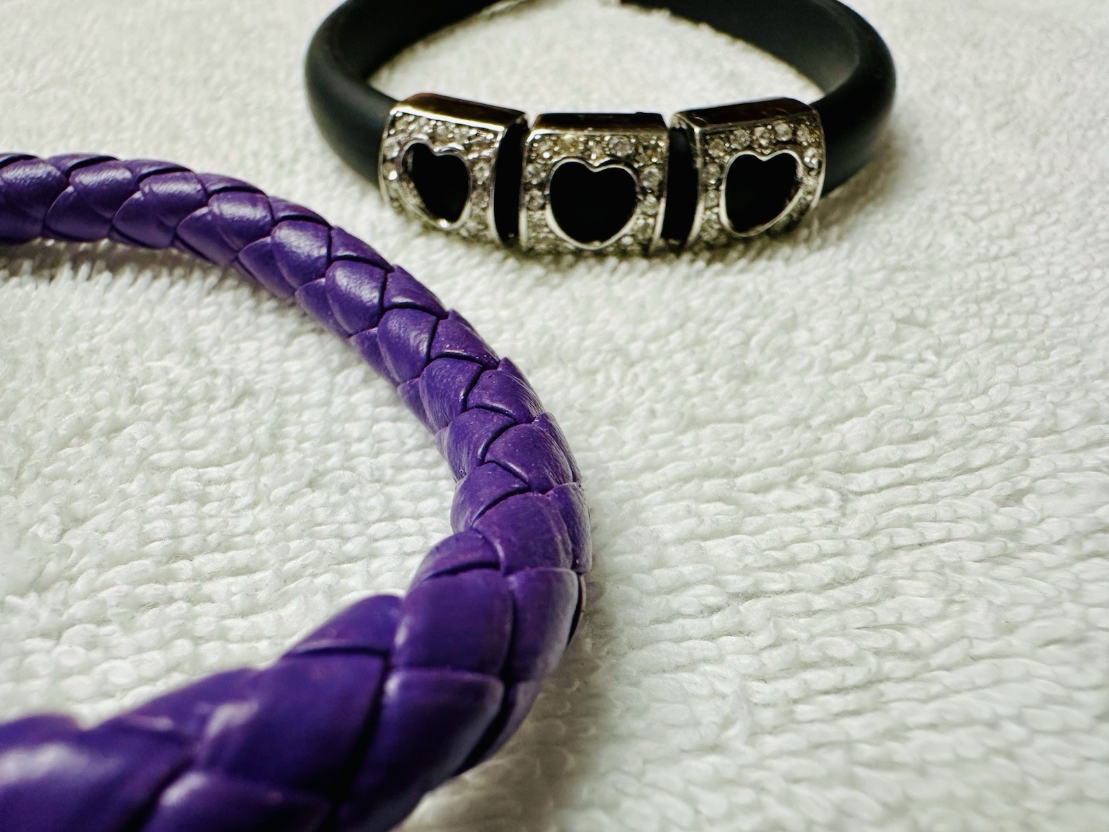 4 pc Faux Leather Bracelet Lot Purple Rhinestones Hearts b199