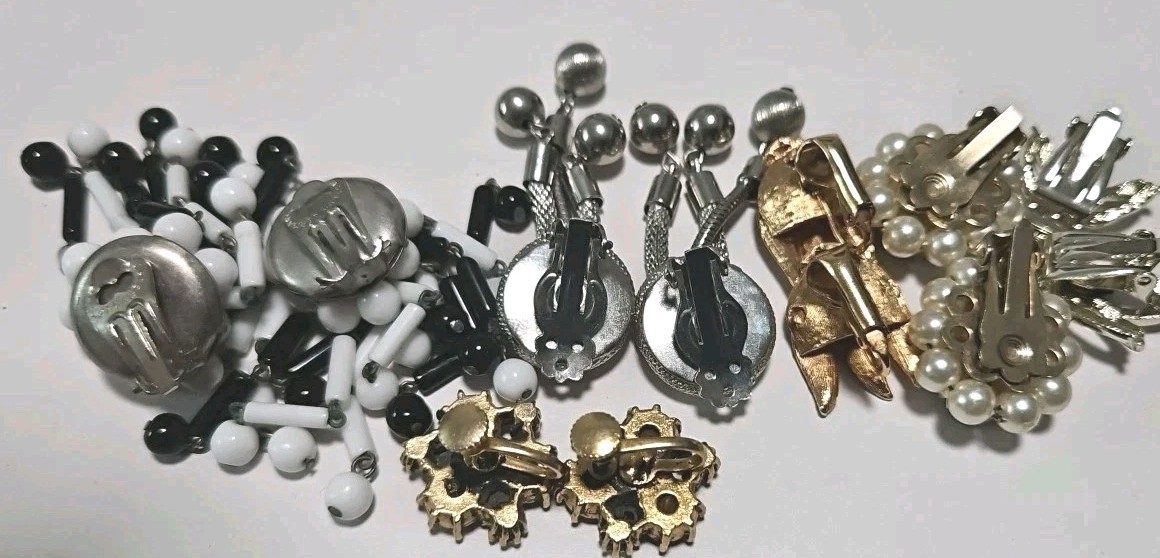 Stunning Lot Clip-On & Screwback Rhinestone Earrings High Quality 50s-60s