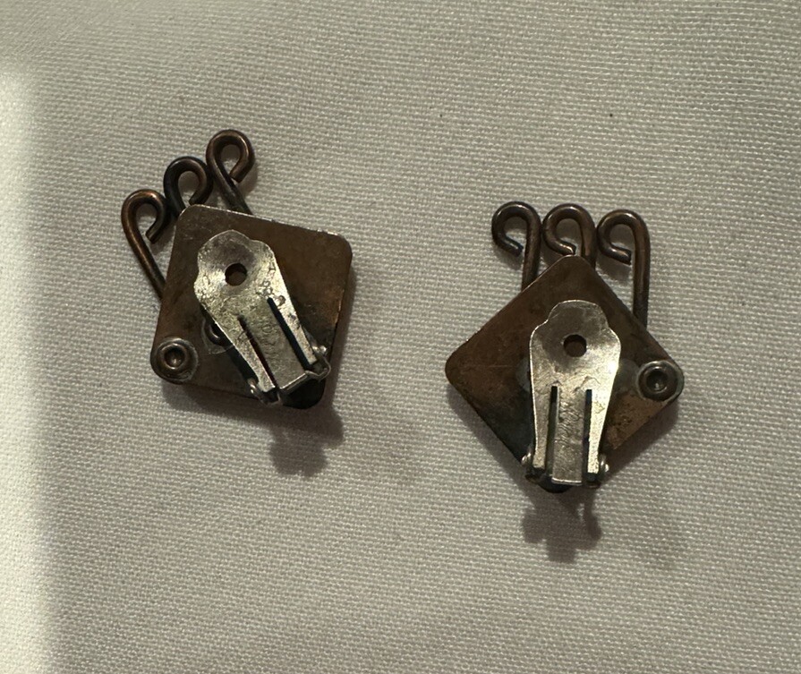 Vintage RENOIR Copper Modernist Clip on Earrings Musical Notes sheet music