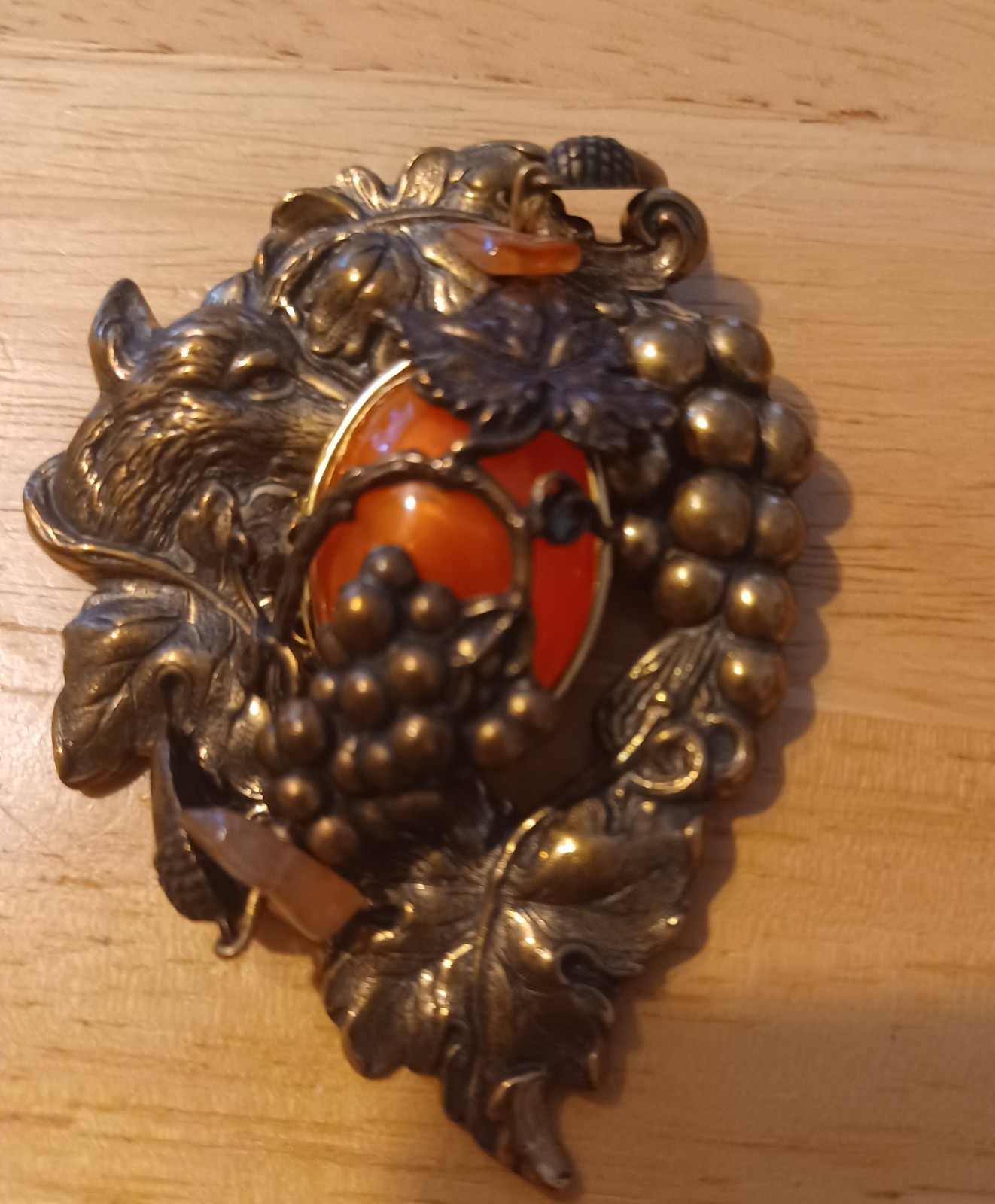 Vintage 3 D Nature Themed Brass Brooch. Not Sure What The Stone Is