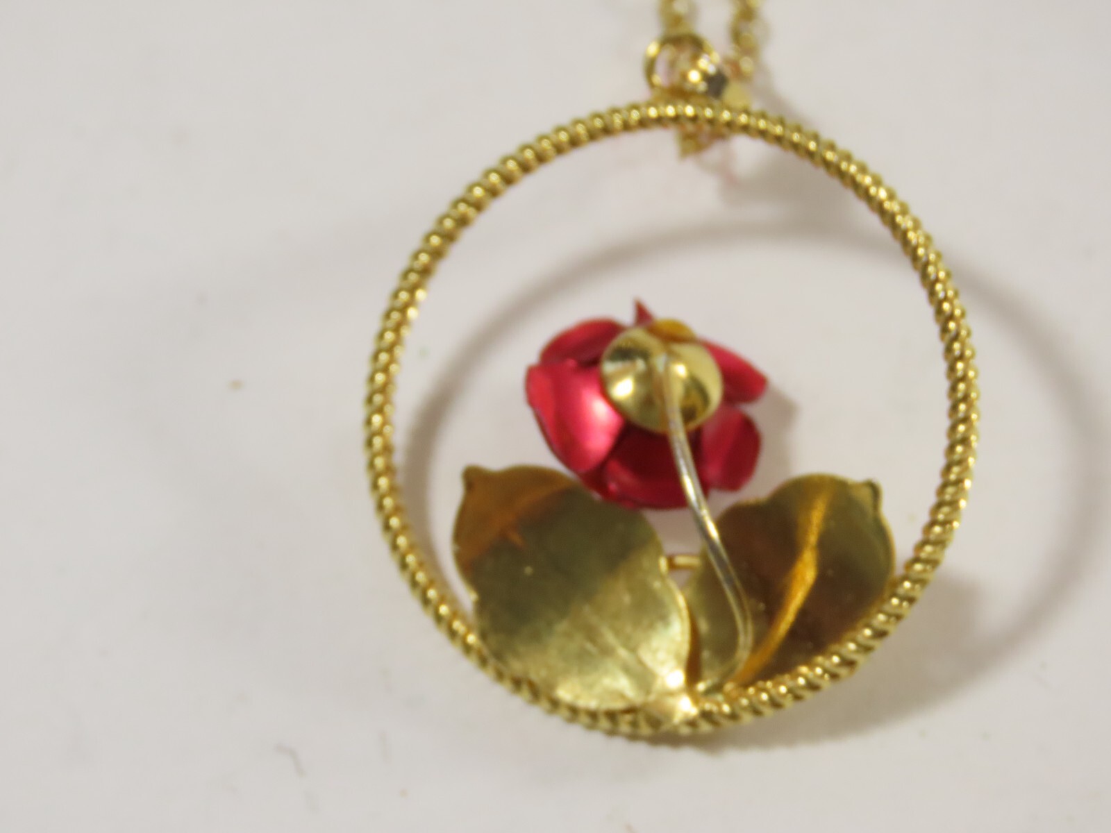 Enamel Rose Flower Necklace Vintage Red Gold Tone C3160