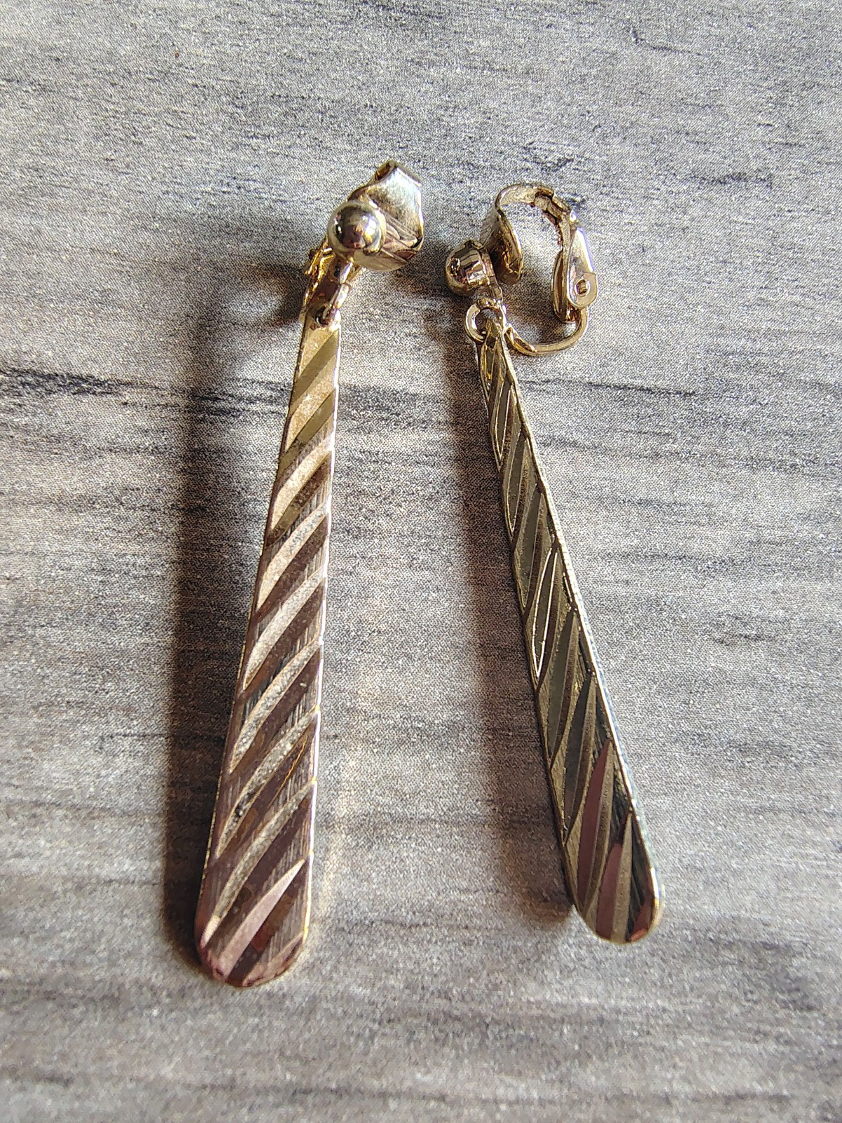 Vtg Long Dangle Clip On Bar Earrings Casual Business Dressing Up Going Out