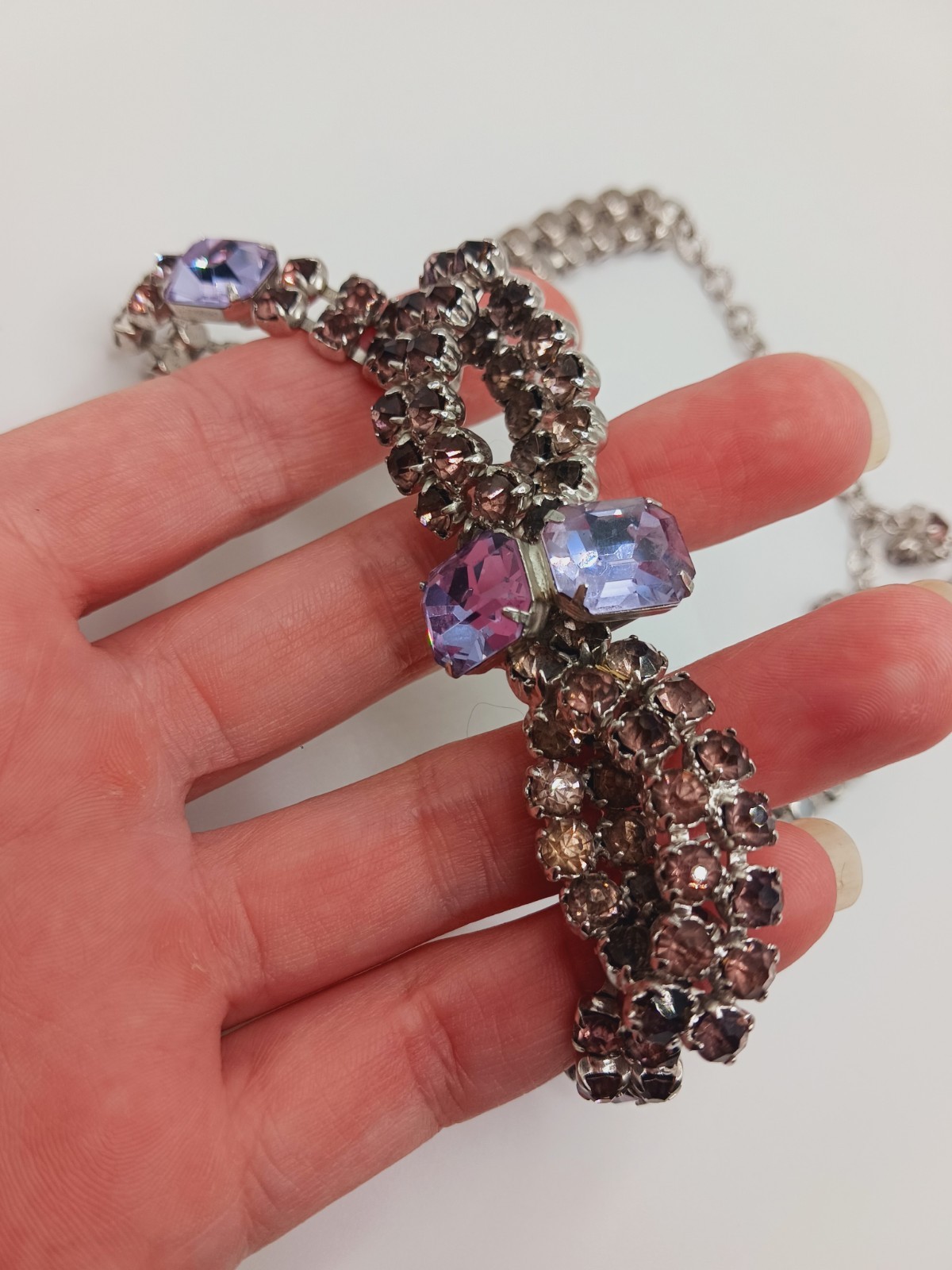 Vintage Blue Violet Purple Alexandrite lilac Rhinestone Bow Necklace silver tone