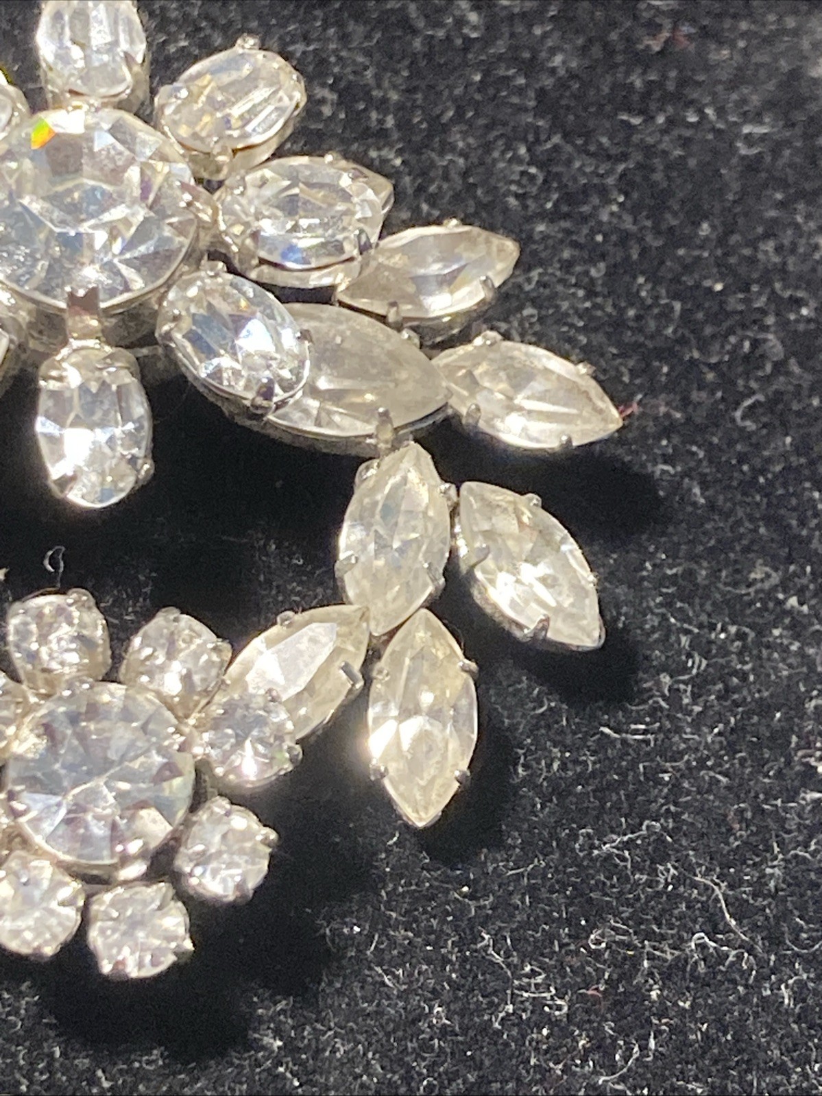 Rare c1950s Austria Crystal Clear Rhinestones Flower Burst 1.53″ Brooch Pin Old