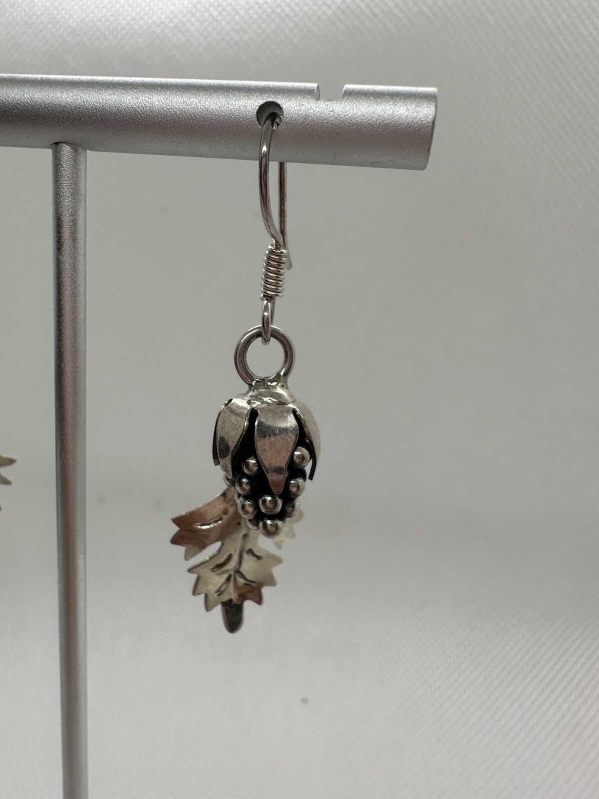 VINTAGE STERLING SILVER EARRINGS BUNCH OF GRAPES DANGLES Made In Mexico 925