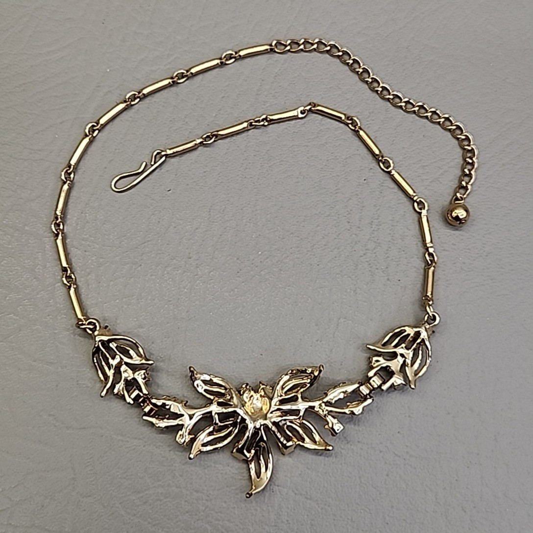 Vintage Flower Necklace Clear Rhinestones Gold Tone Bar Link Chain 17″