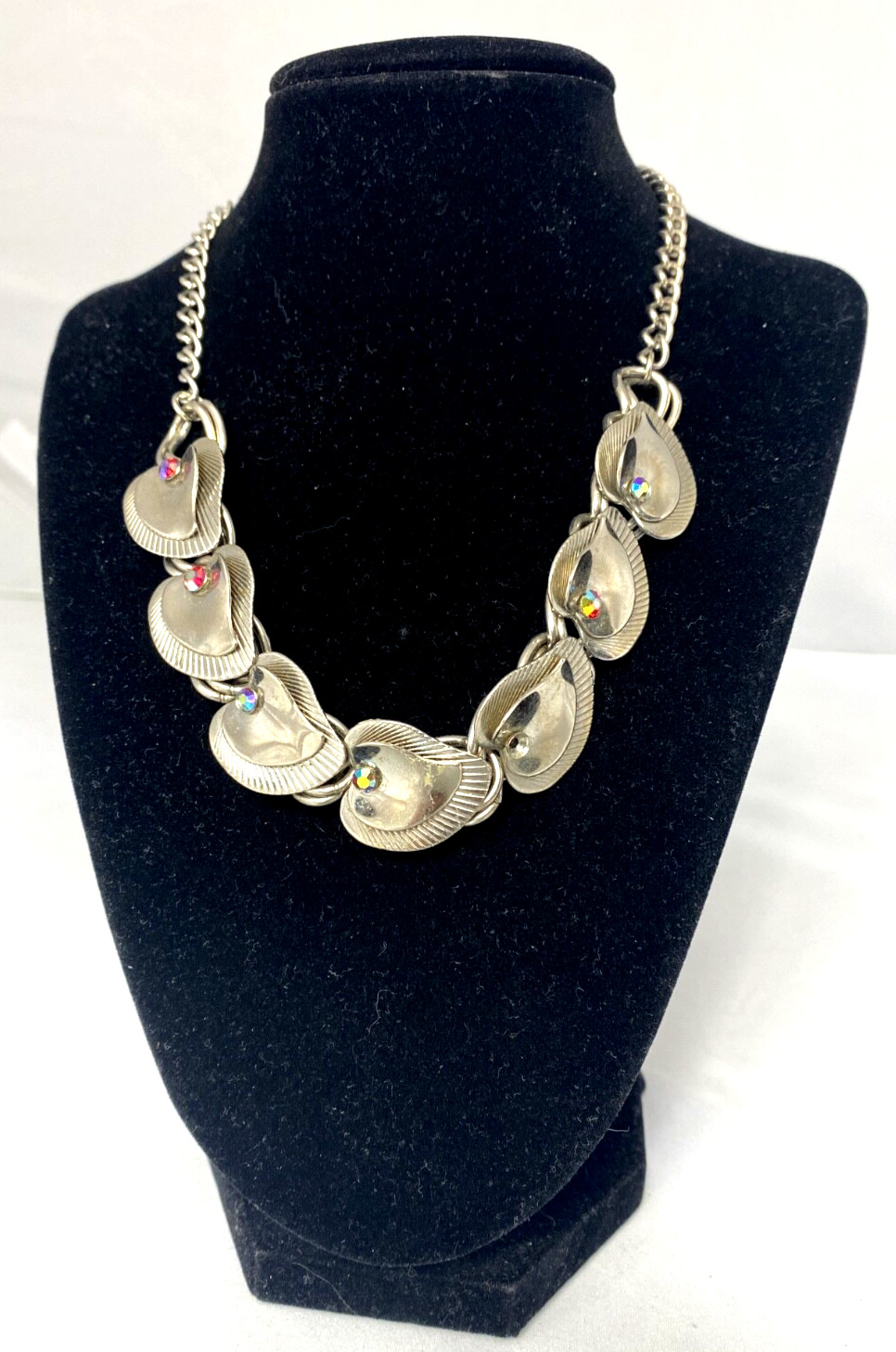 VTG Sliver Tone & Stone Leaf and chain Choker Necklace 18″