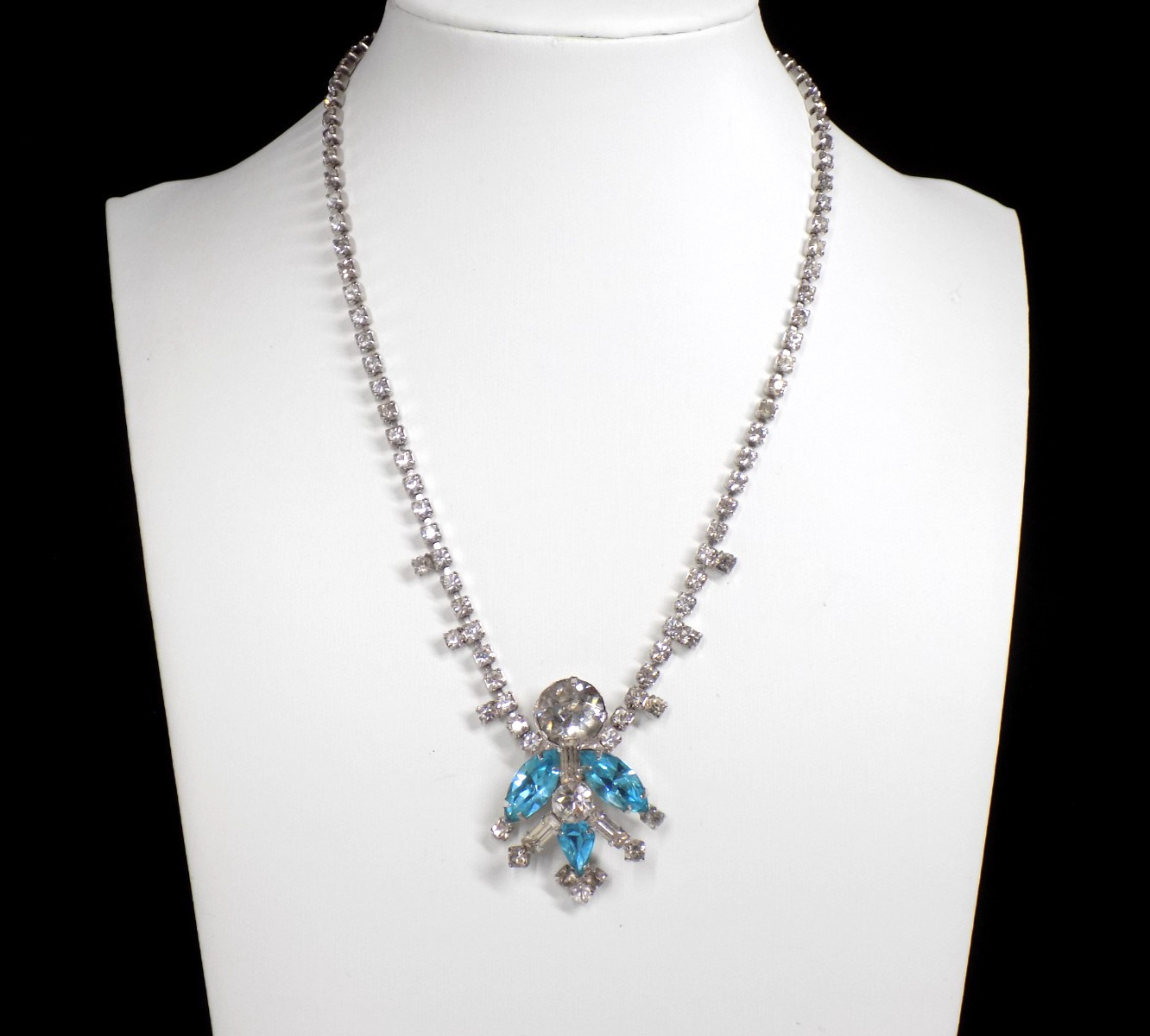 Vintage Rhinestone Cluster Necklace Silver-tone Aqua Blue White Colorless 14.5″