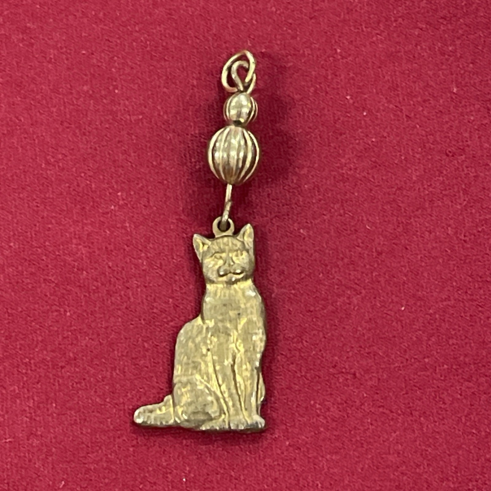Vintage Gold Toned Sitting Cat Kitty Beaded Dangle Charm Pendant