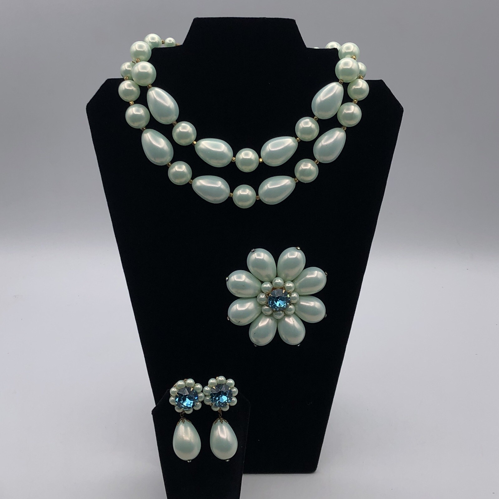 Vintage 1960’s Sea Mist Choker Earrings And Brooch Costume Jewelry Set