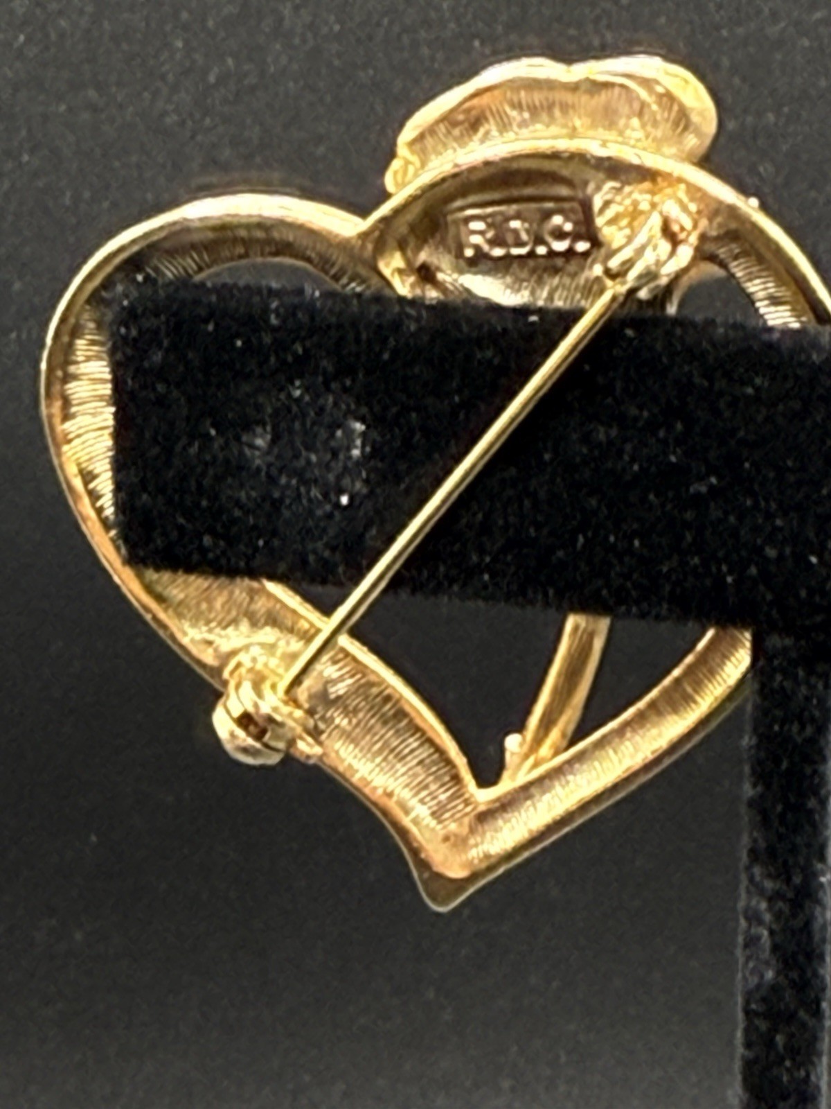 VTG SIGNED R. D. C. PRINCESS DIANA MEMORIAL rose HEART Brooch Pin Gold Tone
