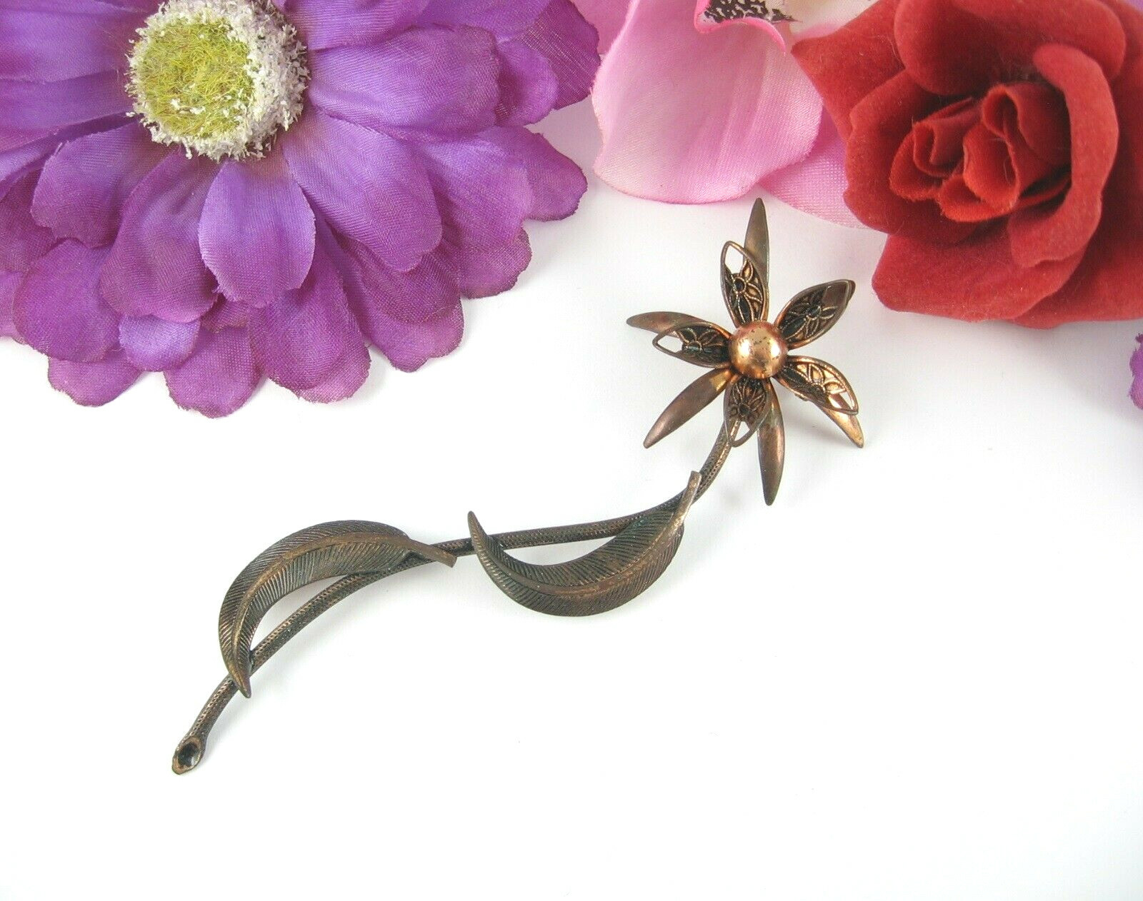 Loooong PIN COPPER FLOWER With A FEATHER TWIST Vintage Brooch Floral 4 1/2″