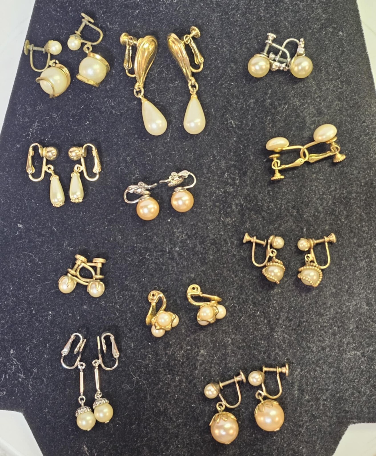 Lot of 11 Pairs- vtg Earrings w/ Faux Pearl costume jewelry Avon, Monet Mixed