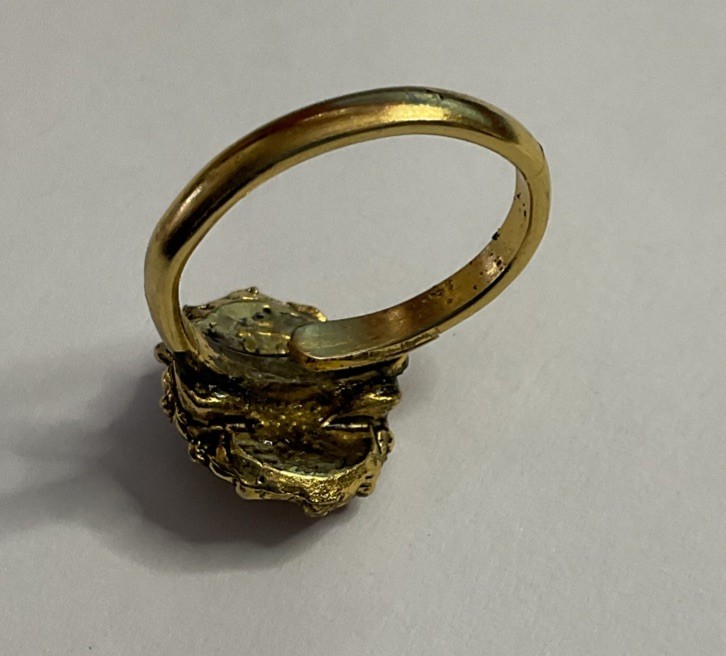 Vintage Garnet Ring Small Size Floral Design Small Stones Around Larger Stone