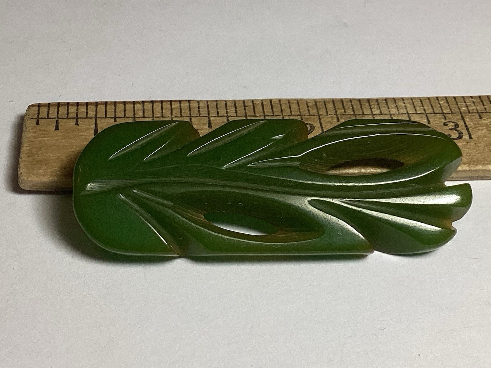Vintage Beautiful Green Carved Bakelite 2 1/2” Inch Brooch Retro