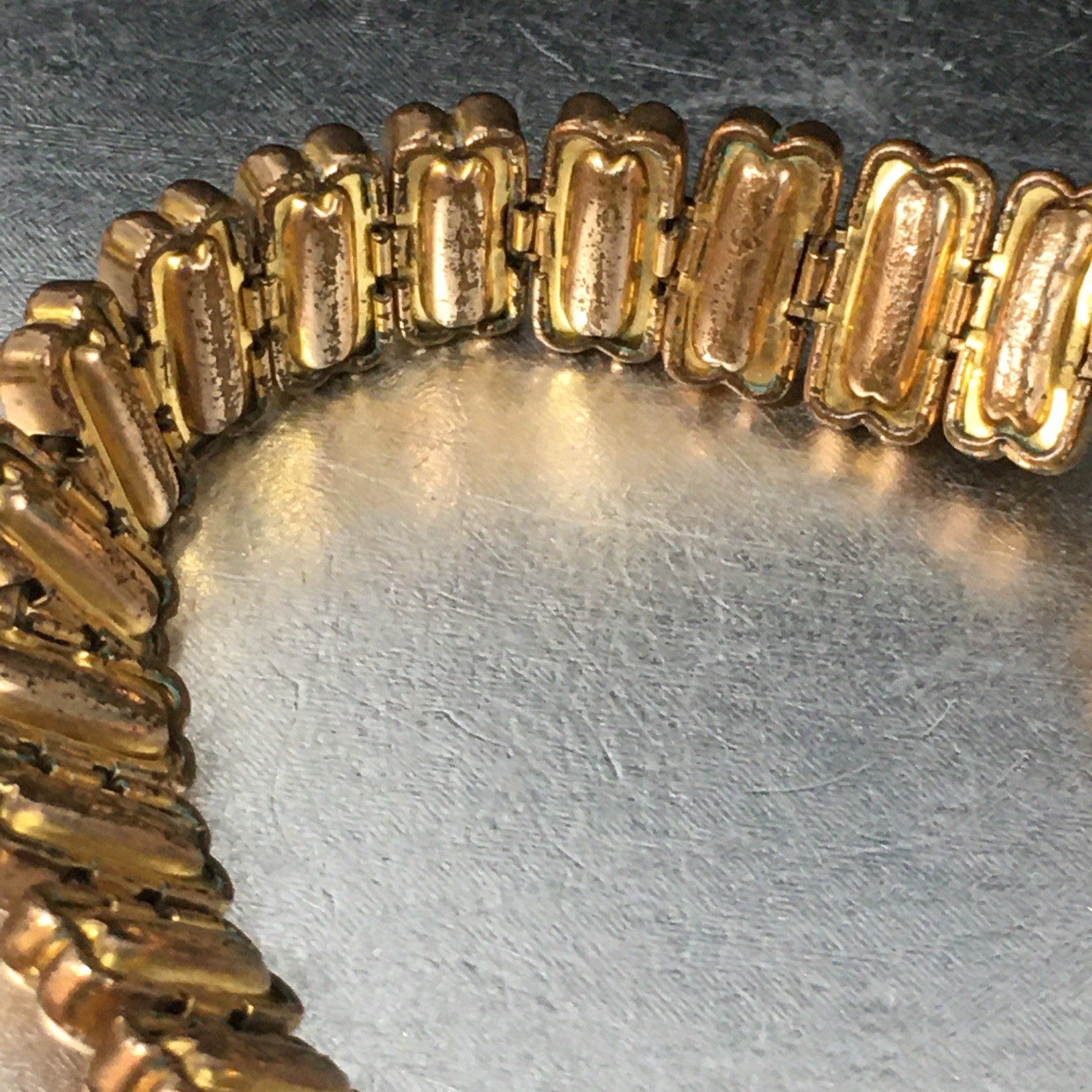 Unique Vtg Expansion Locket Sweetheart Bracelet Watch Style Face