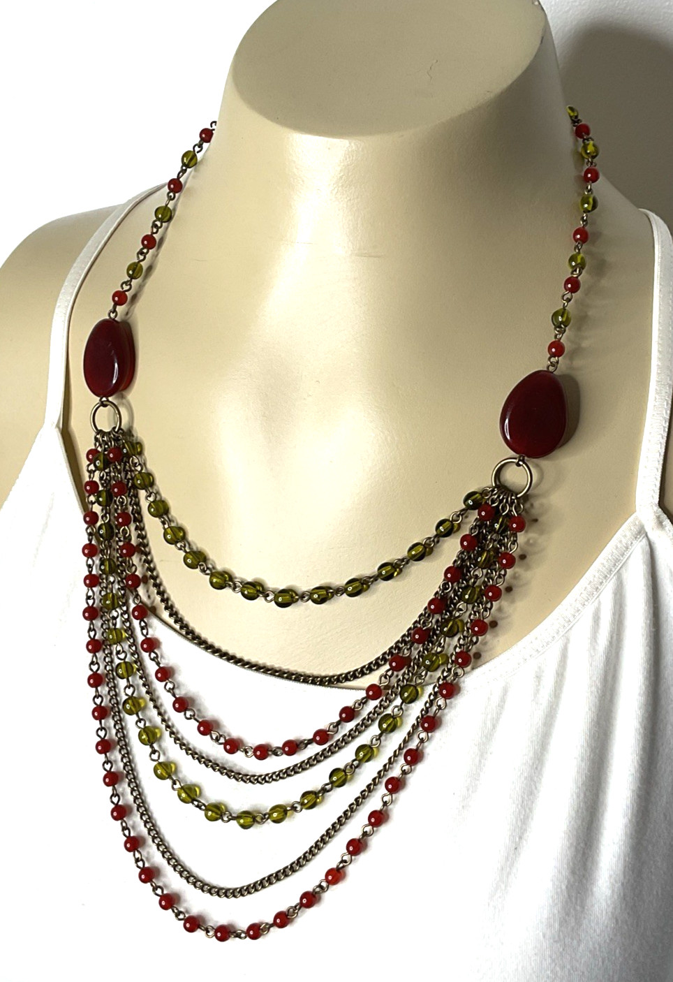 Vintage Avon Red Green Bead Layered Bib Necklace Gold Tone Finish 1054