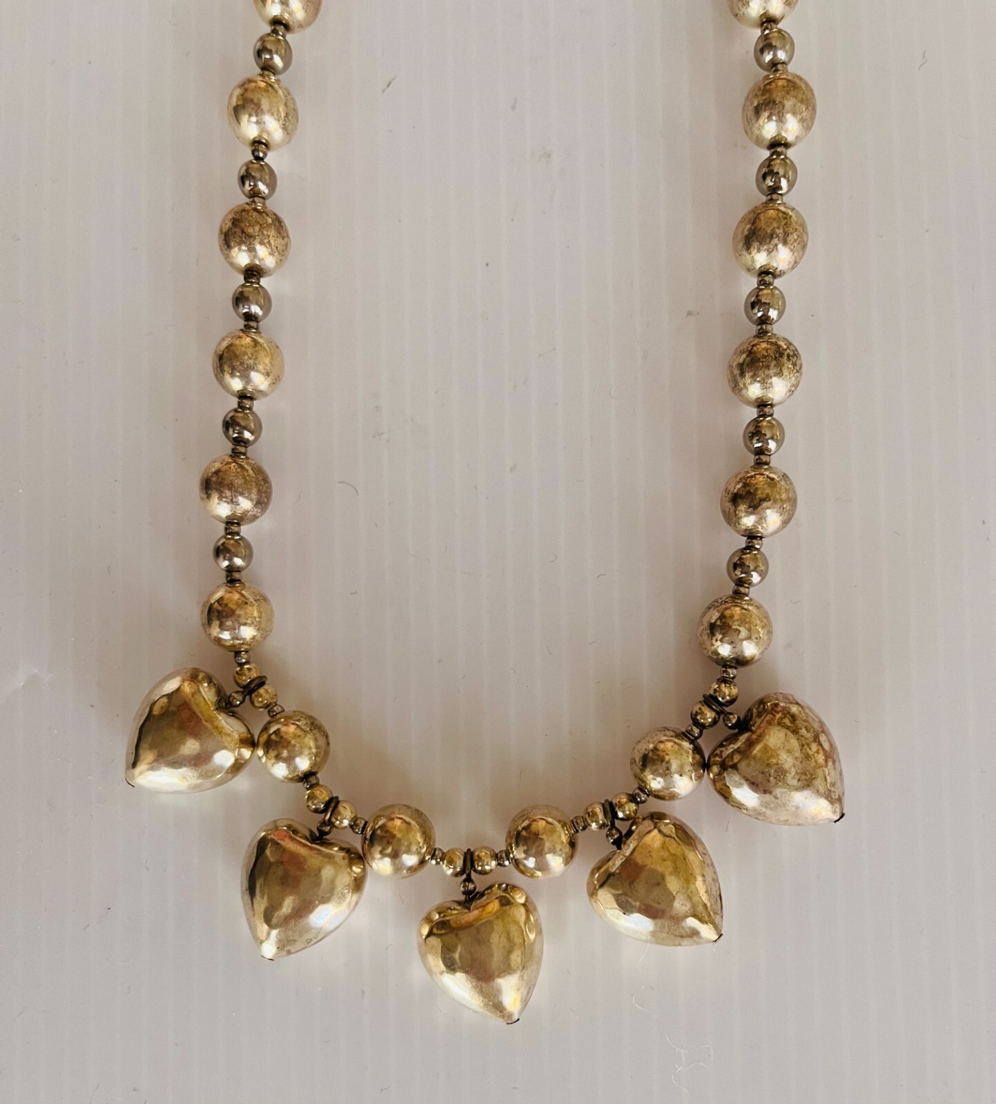 Vintage 1980s Puffy Hearts Beaded Station Silver Tone 16″ Necklace