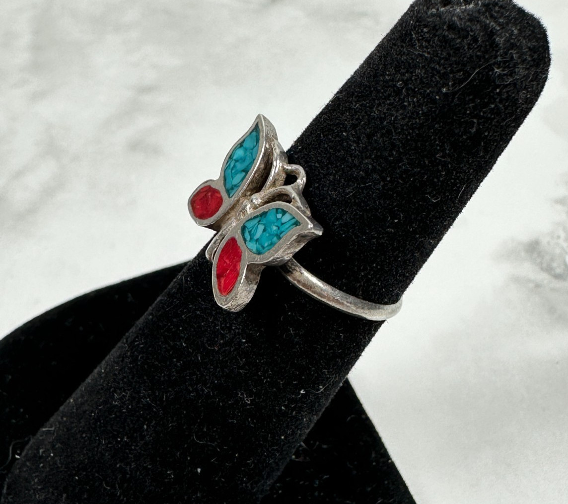 Sterling Silver Butterfly Ring with Turquoise / Coral Chip Inlay – Vtg -Size 5
