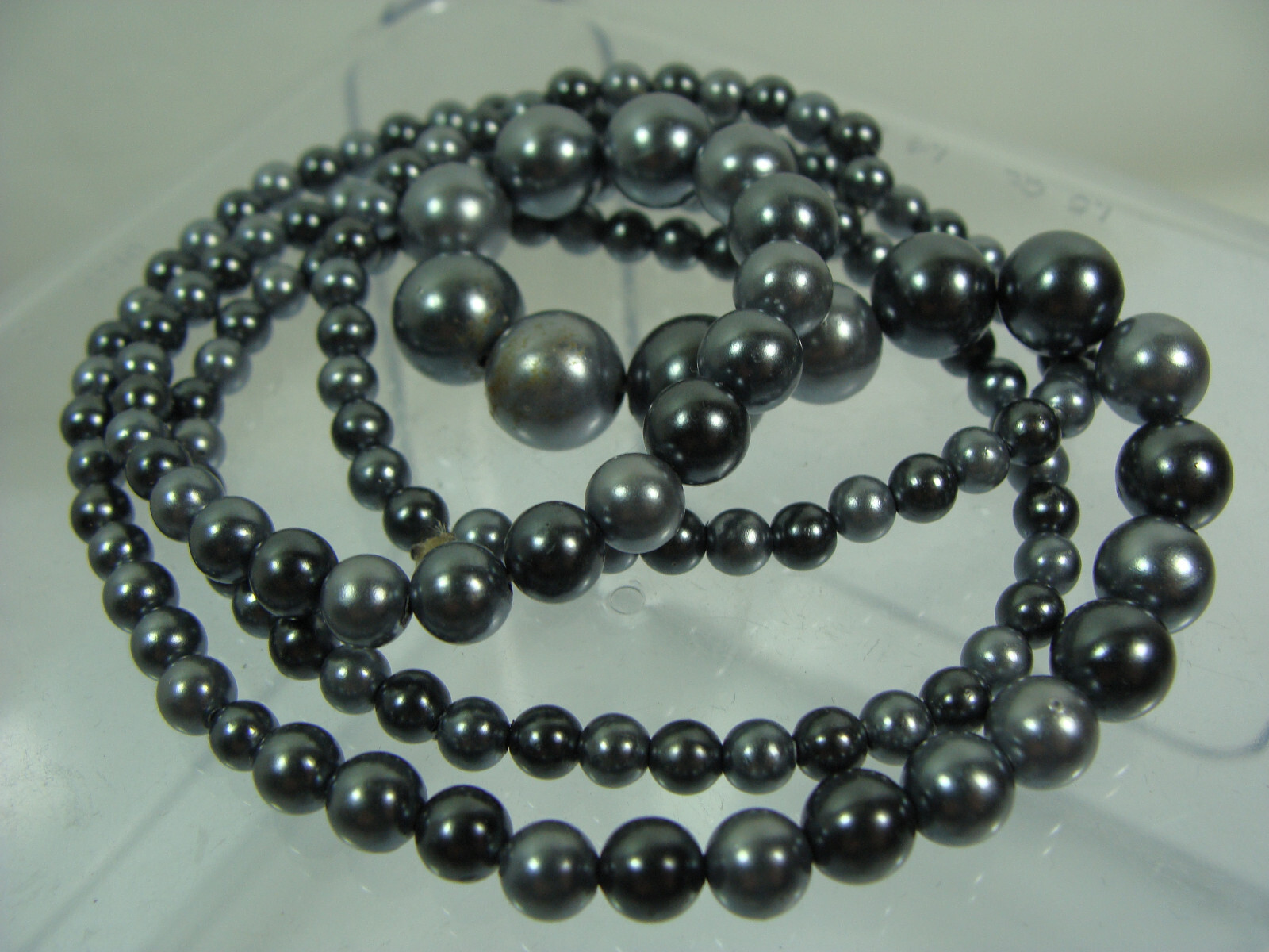 Vtg 2 Tone Gray Faux Pearls Hand Knot Tied Graduating String 27″ Long Necklace