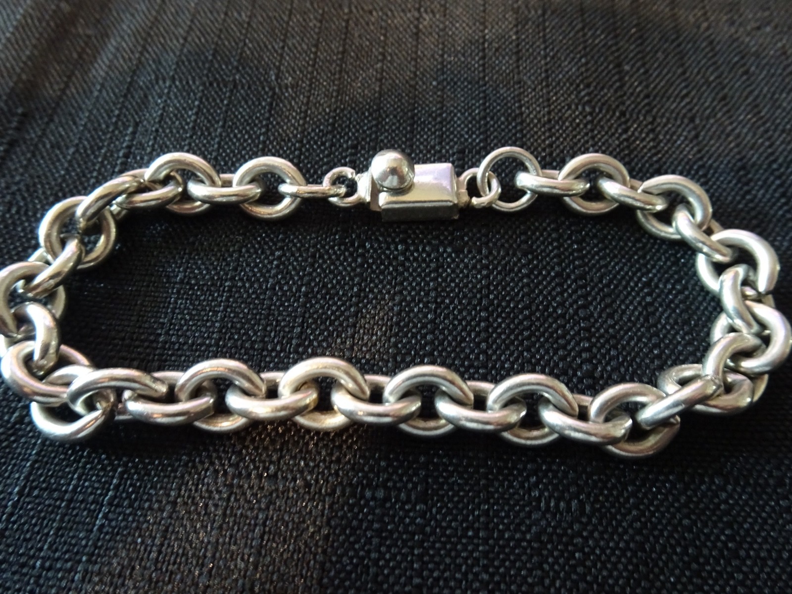 #714 VINTAGE STERLING SILVER MEXICO BRACELET-925–NICE