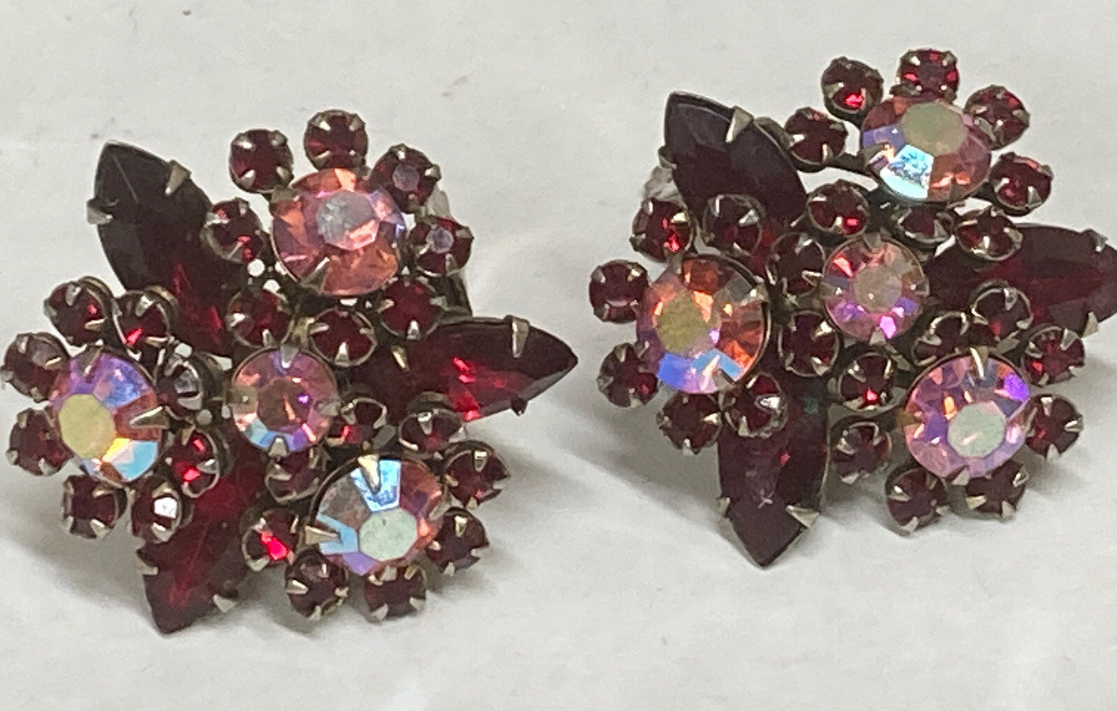 Aurora Borealis Rhinestone Brilliant pinks & burgandies Clip-on Earrings wine Vr