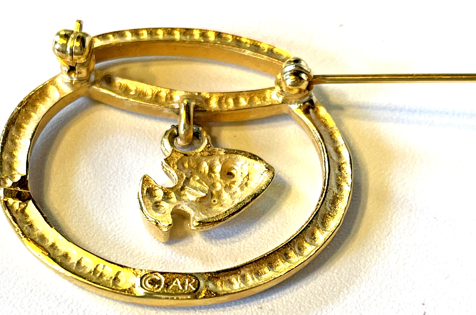Vintage Jewelry Pin Signed Anne Klein Goldfish In Bowl Gold Toned Metal